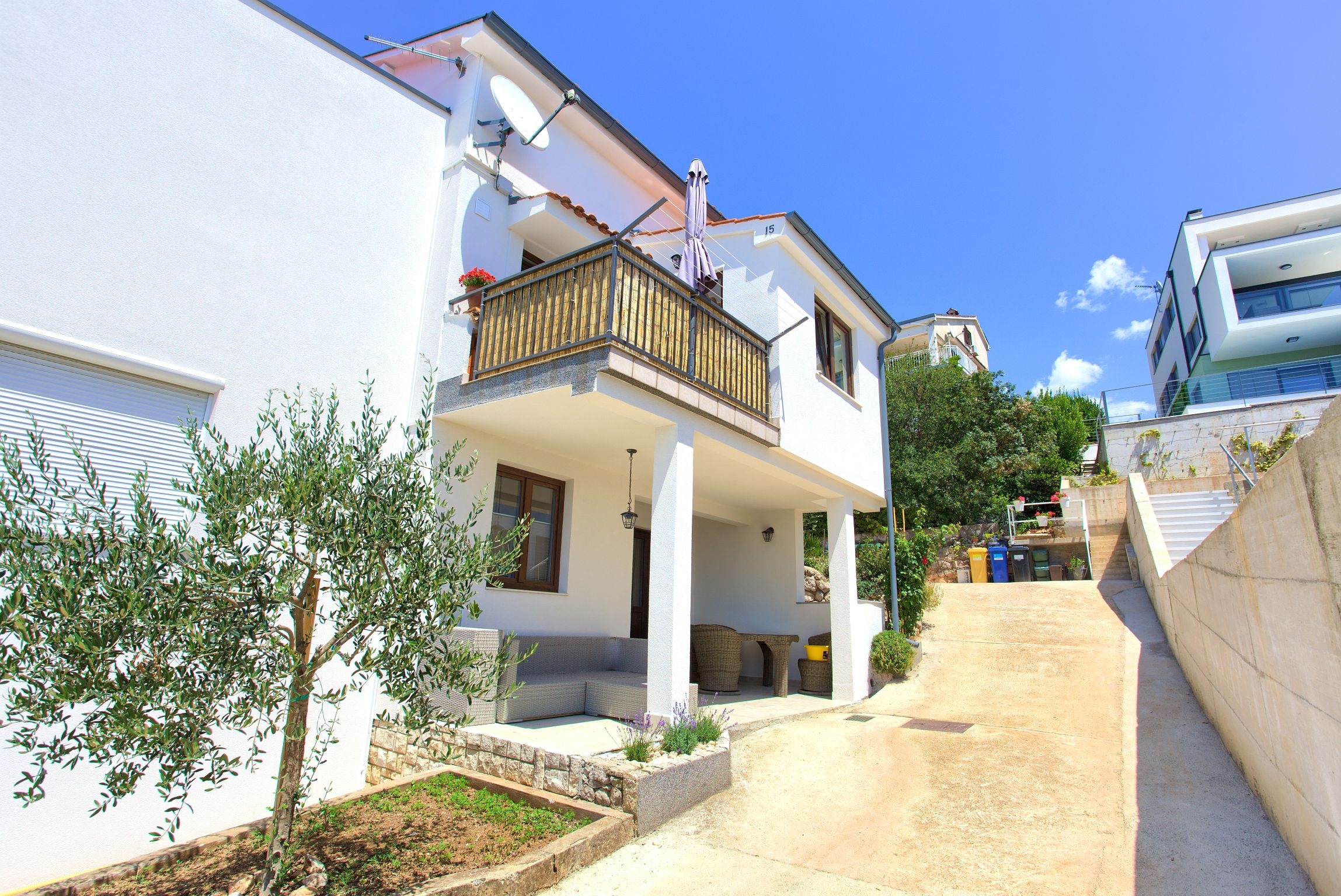 Two bedroom apartment with terrace and sea view Njivice, Krk (A-20898-a)