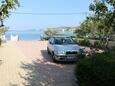 Parking lot Metajna, Pag, Parking lot 209 - Apartments near sea with sandy beach.