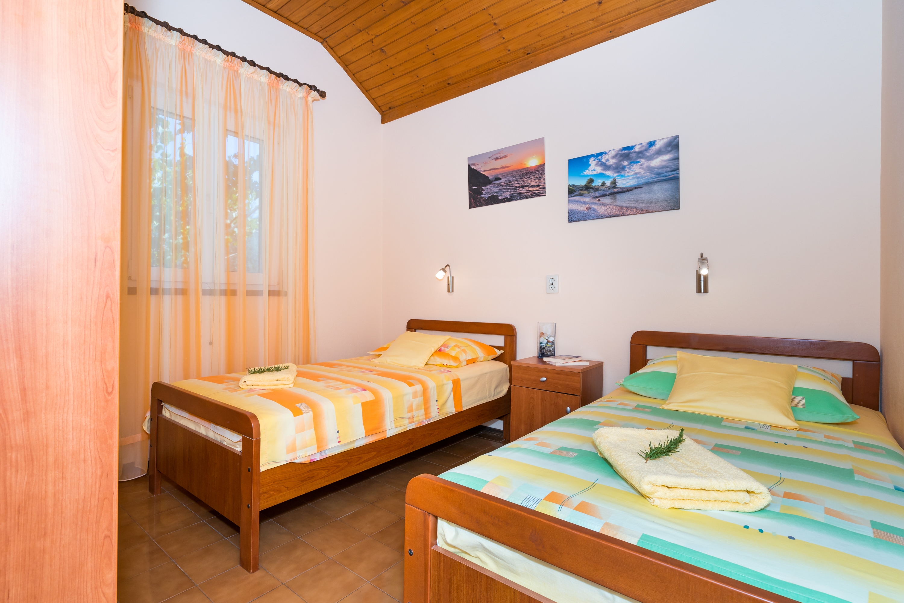 Two bedroom apartment with terrace and sea view Nečujam, Šolta  A-a