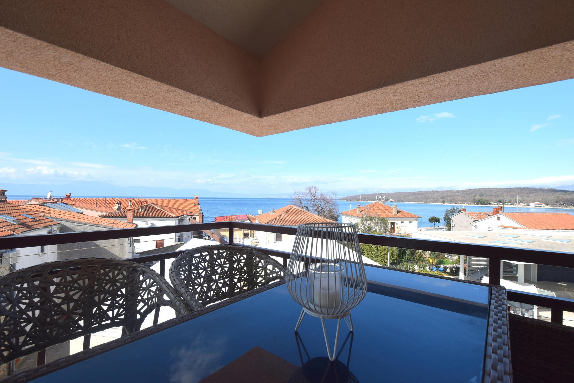 Two bedroom apartment with terrace and sea view Njivice, Krk  A-a