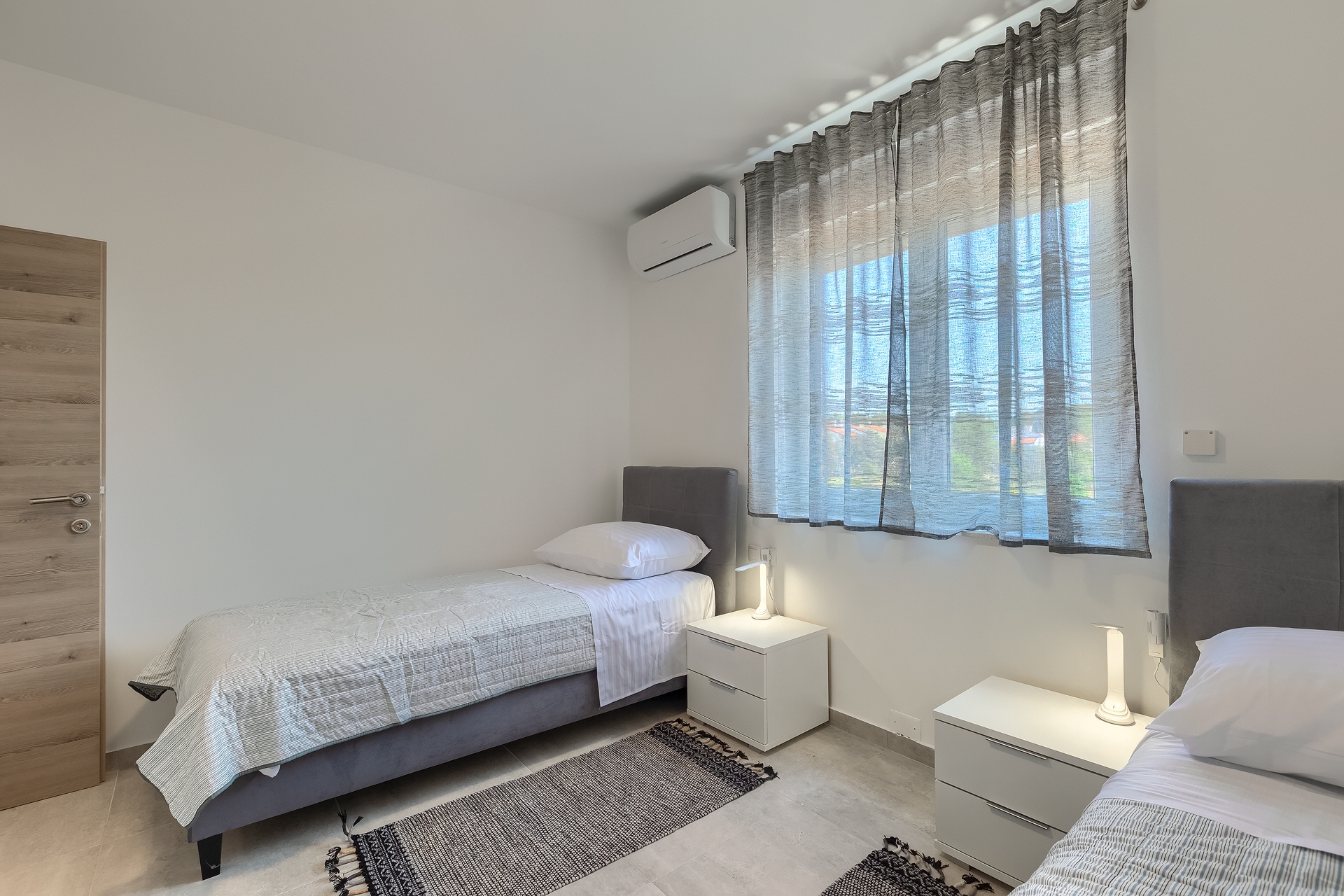 Two bedroom apartment with terrace Medulin  A-a