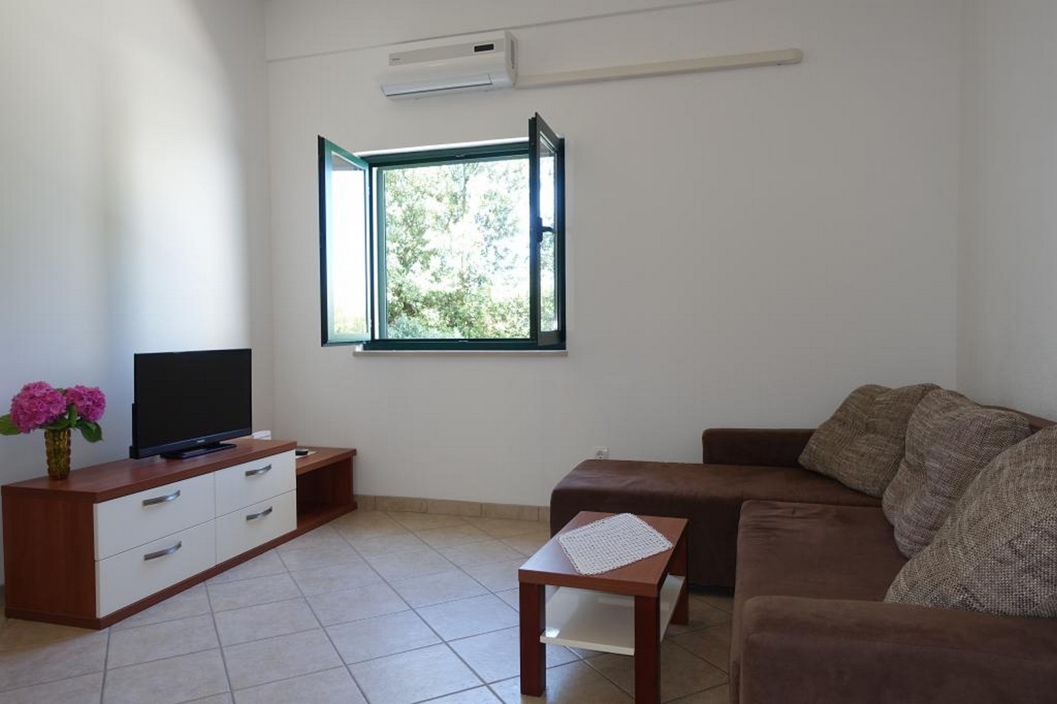 One bedroom apartment with terrace Zaton, Zadar (A-20910-c)