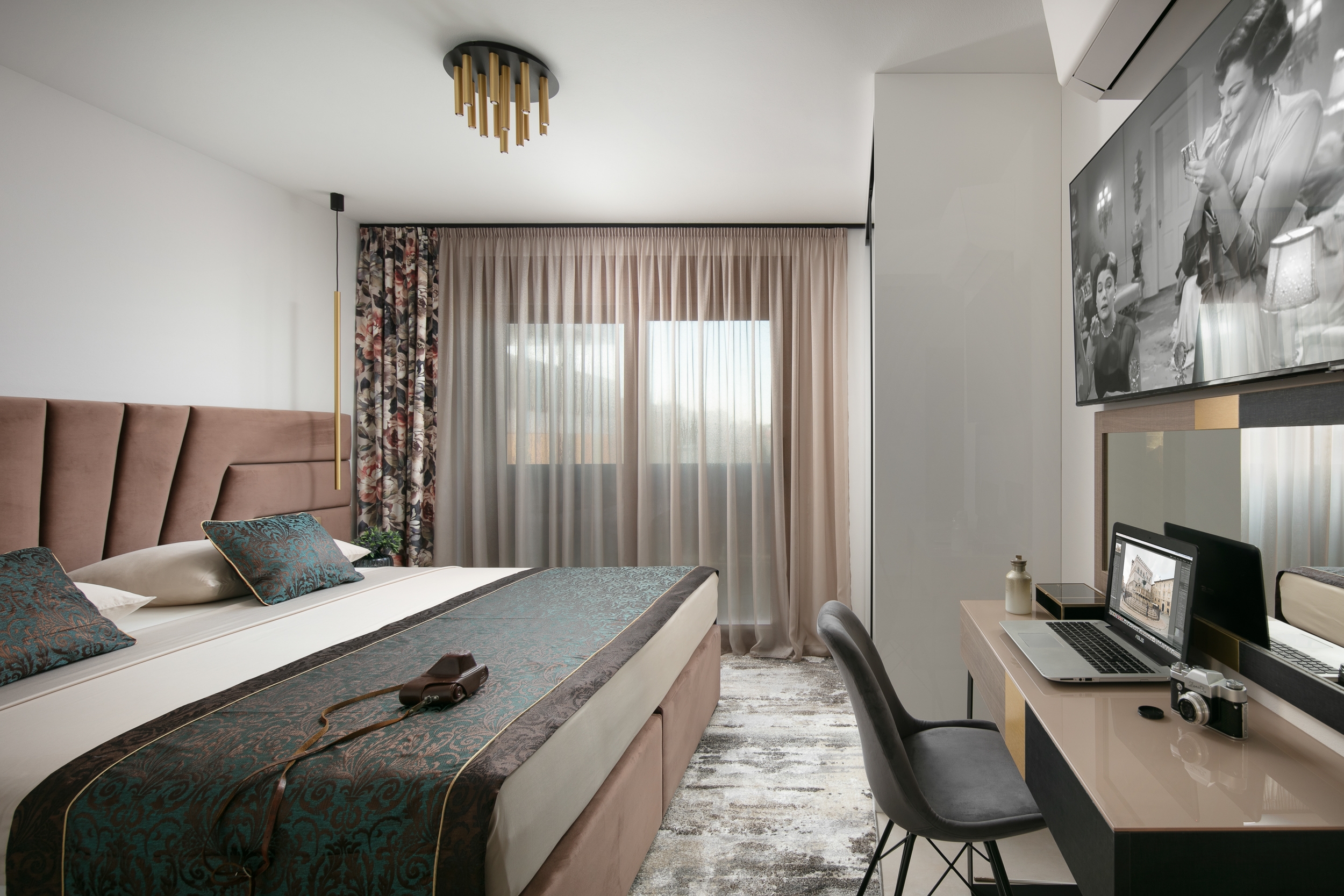 Four bedroom apartment near beach Vir  A-c