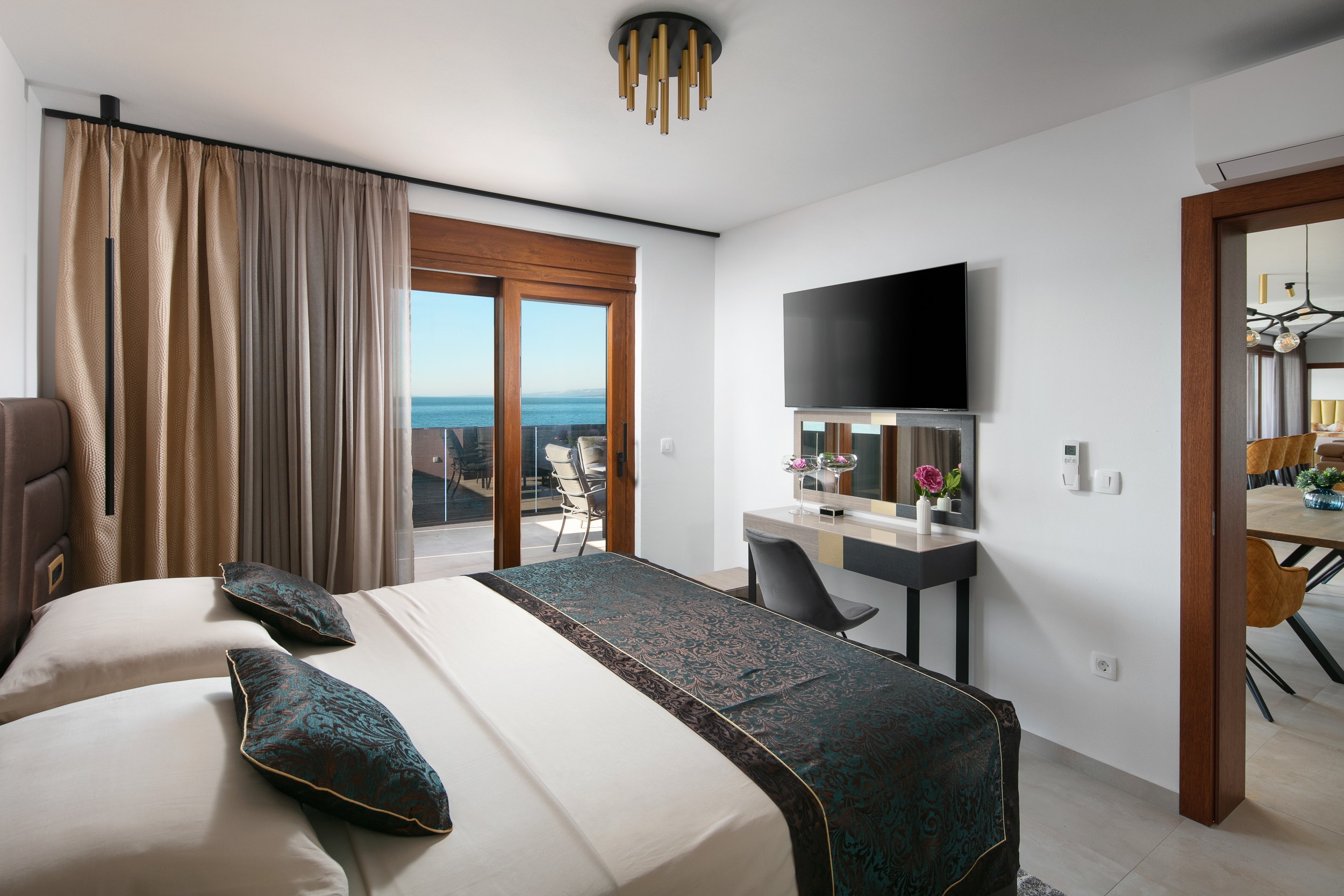 Four bedroom apartment near beach Vir  A-d