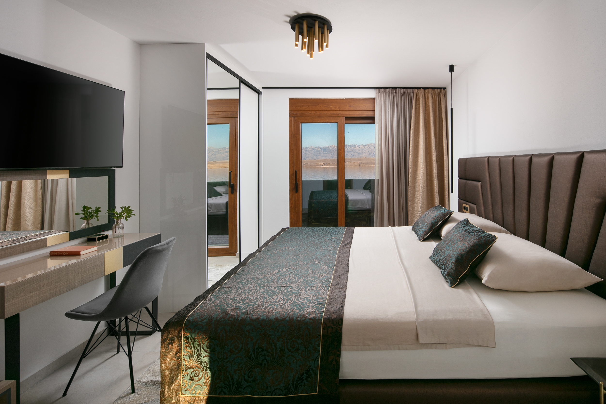 Four bedroom apartment near beach Vir  A-d