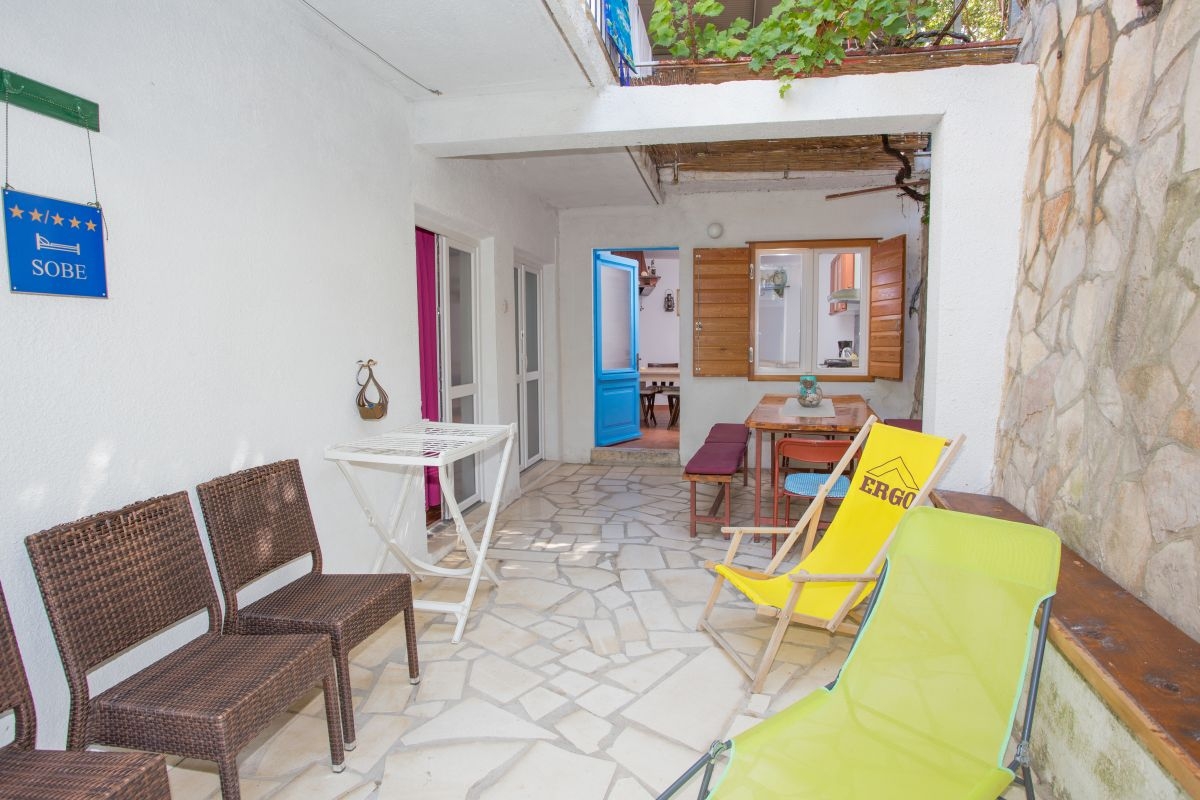 Studio apartman uz plažu Uvala Zaraće, Hvar  AS-a
