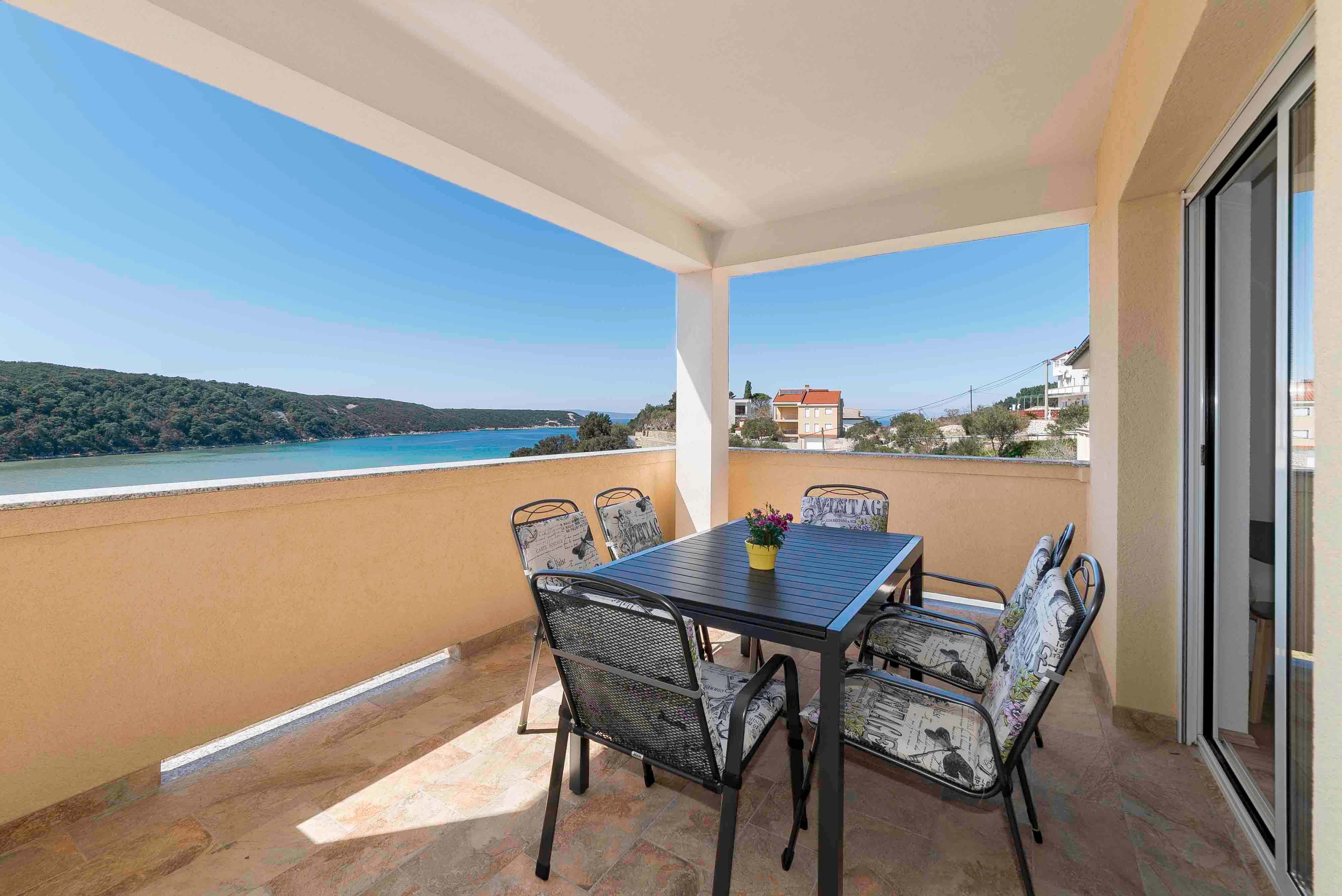 Two bedroom apartment with balcony and sea view Kampor, Rab  A-a
