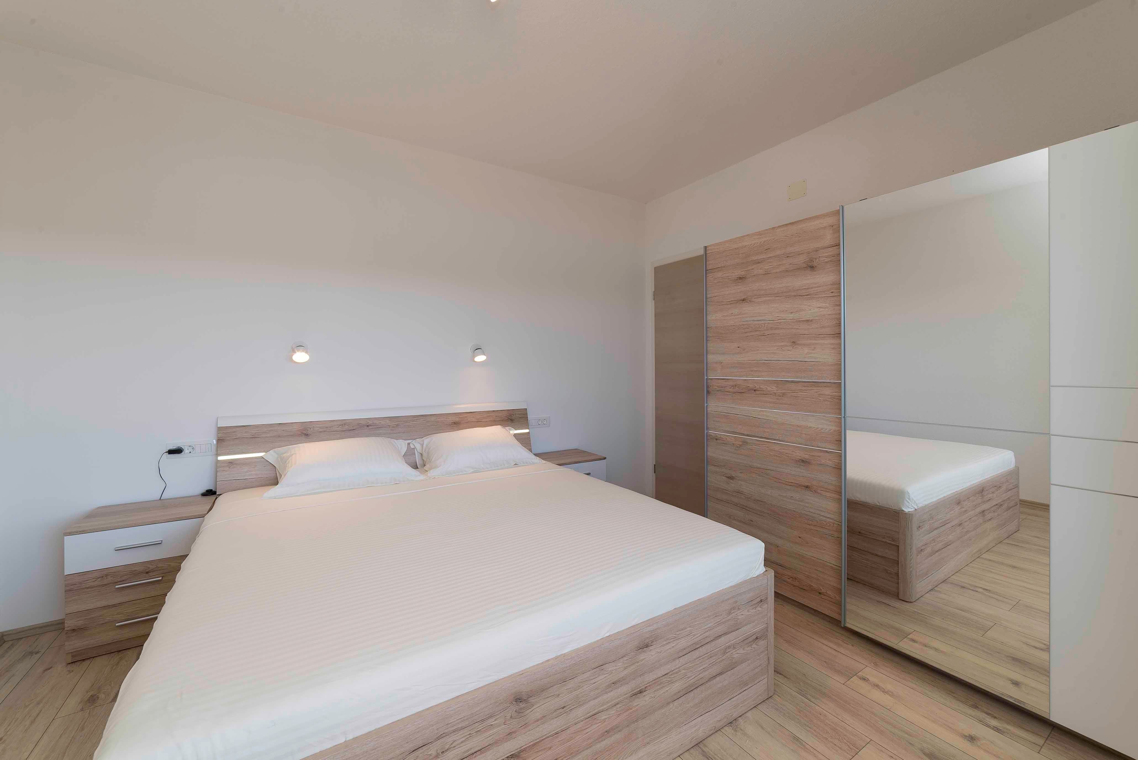 Two bedroom apartment with balcony and sea view Kampor, Rab  A-a