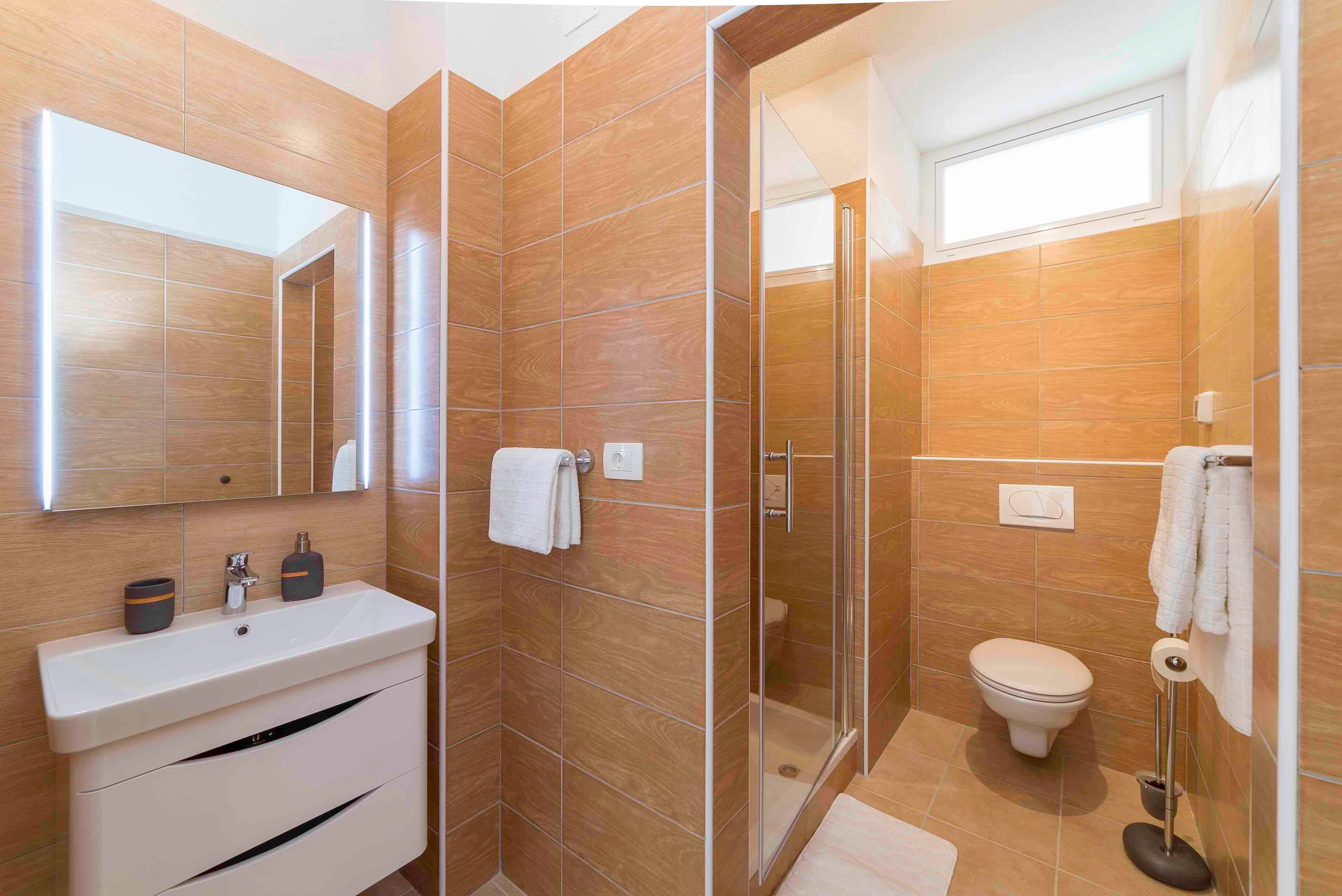 Two bedroom apartment with balcony and sea view Kampor, Rab  A-b