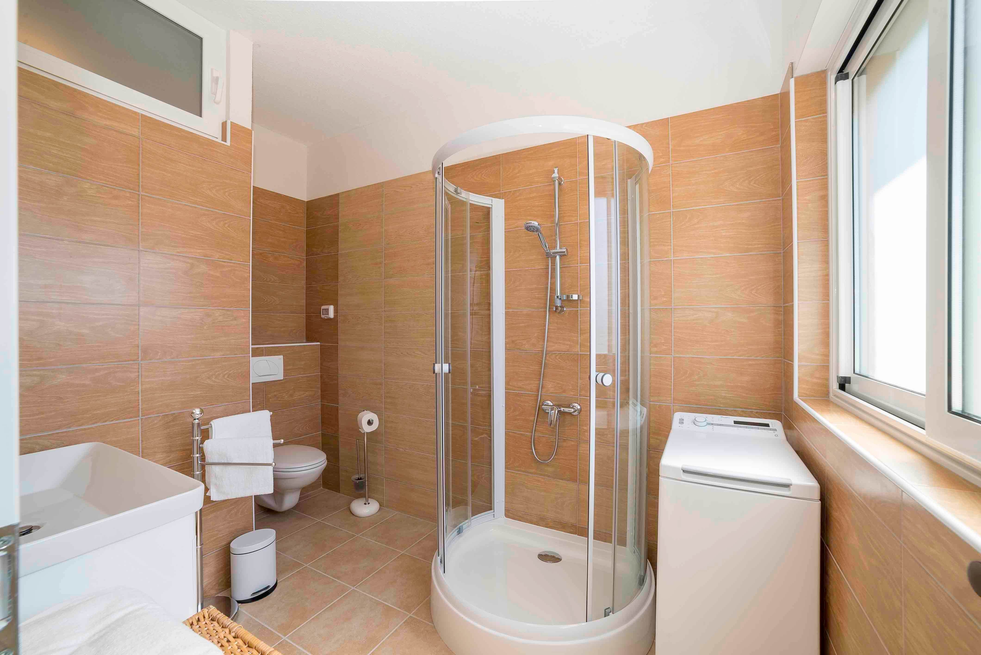 Two bedroom apartment with balcony and sea view Kampor, Rab  A-b