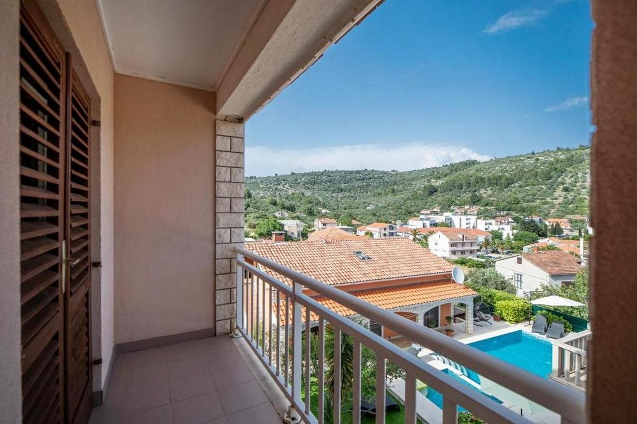 Two bedroom apartment with terrace Vela Luka, Korčula  A-a