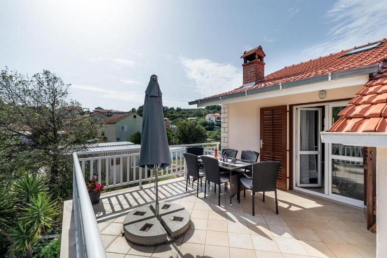 Two bedroom apartment with terrace Vela Luka, Korčula  A-a
