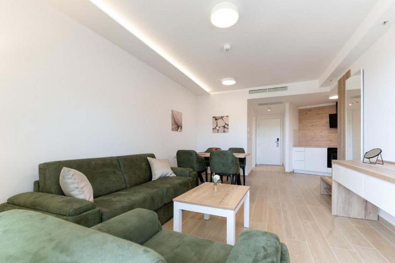 One bedroom apartment with terrace Promajna, Makarska  A-c