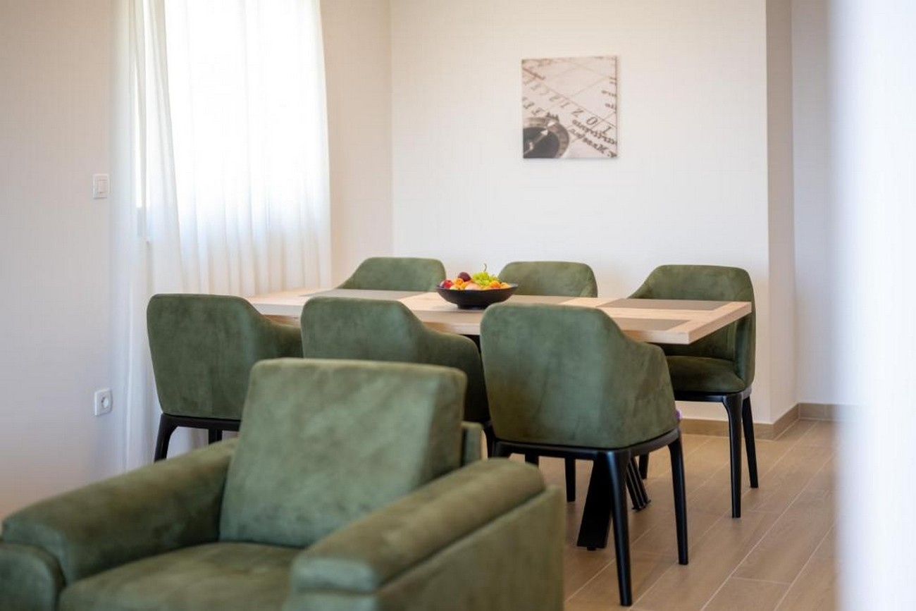 Two bedroom apartment with terrace and sea view Promajna, Makarska  A-d