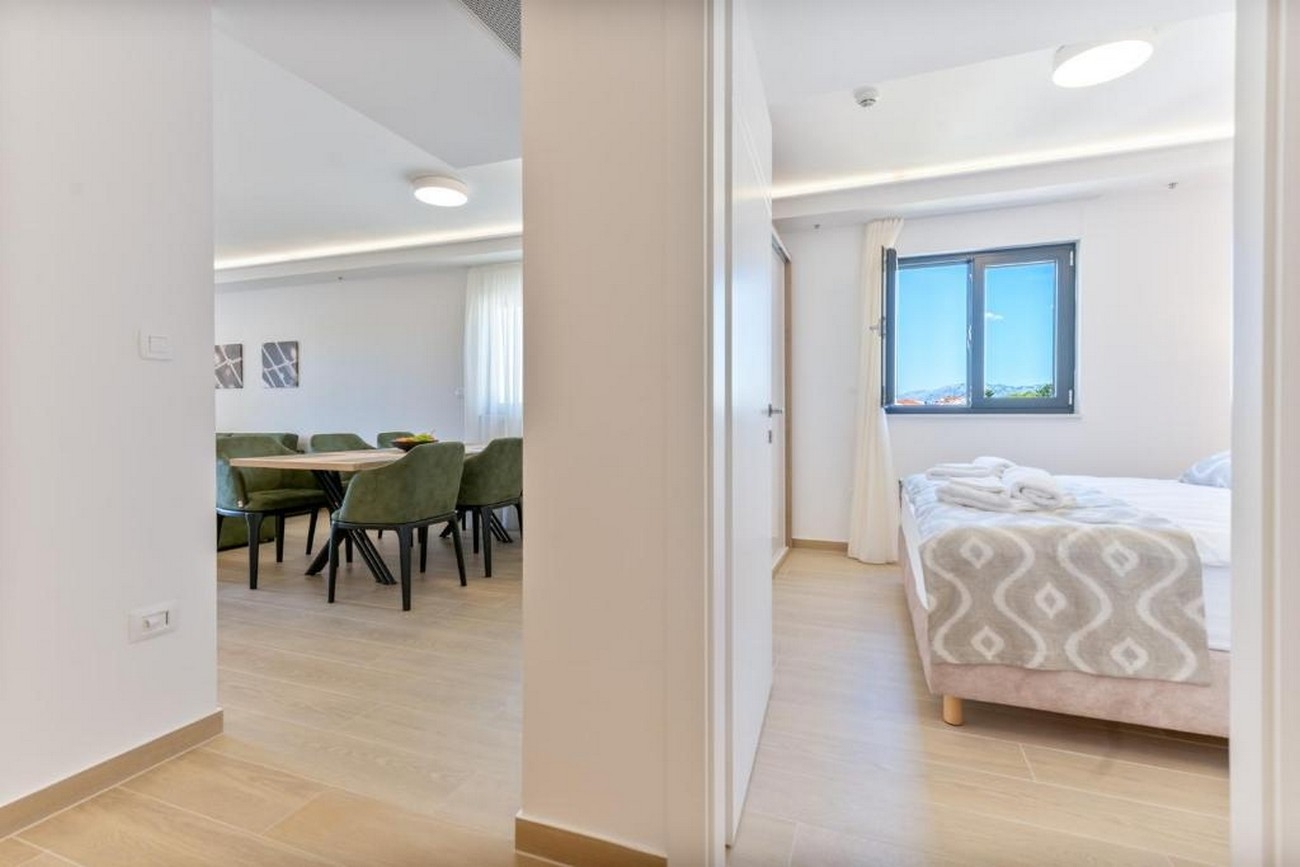 Two bedroom apartment with terrace and sea view Promajna, Makarska  A-d