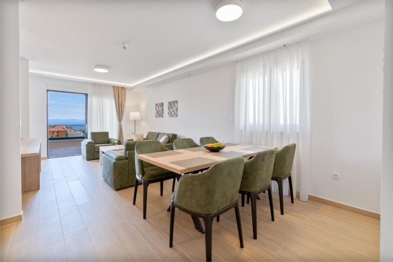Two bedroom apartment with terrace and sea view Promajna, Makarska  A-l