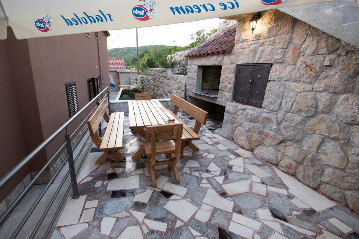 Comfortable and spacious house with terrace Zagvozd, Zagora  K