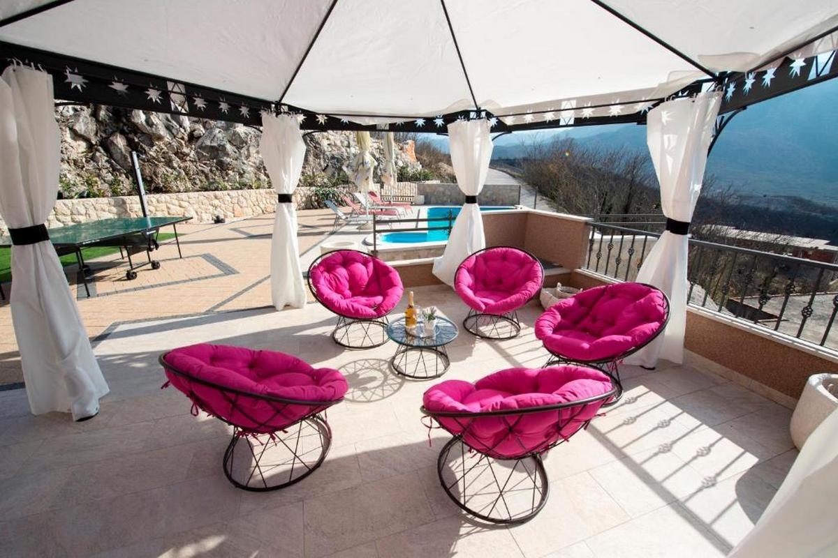 Comfortable and spacious house with terrace Zagvozd, Zagora  K