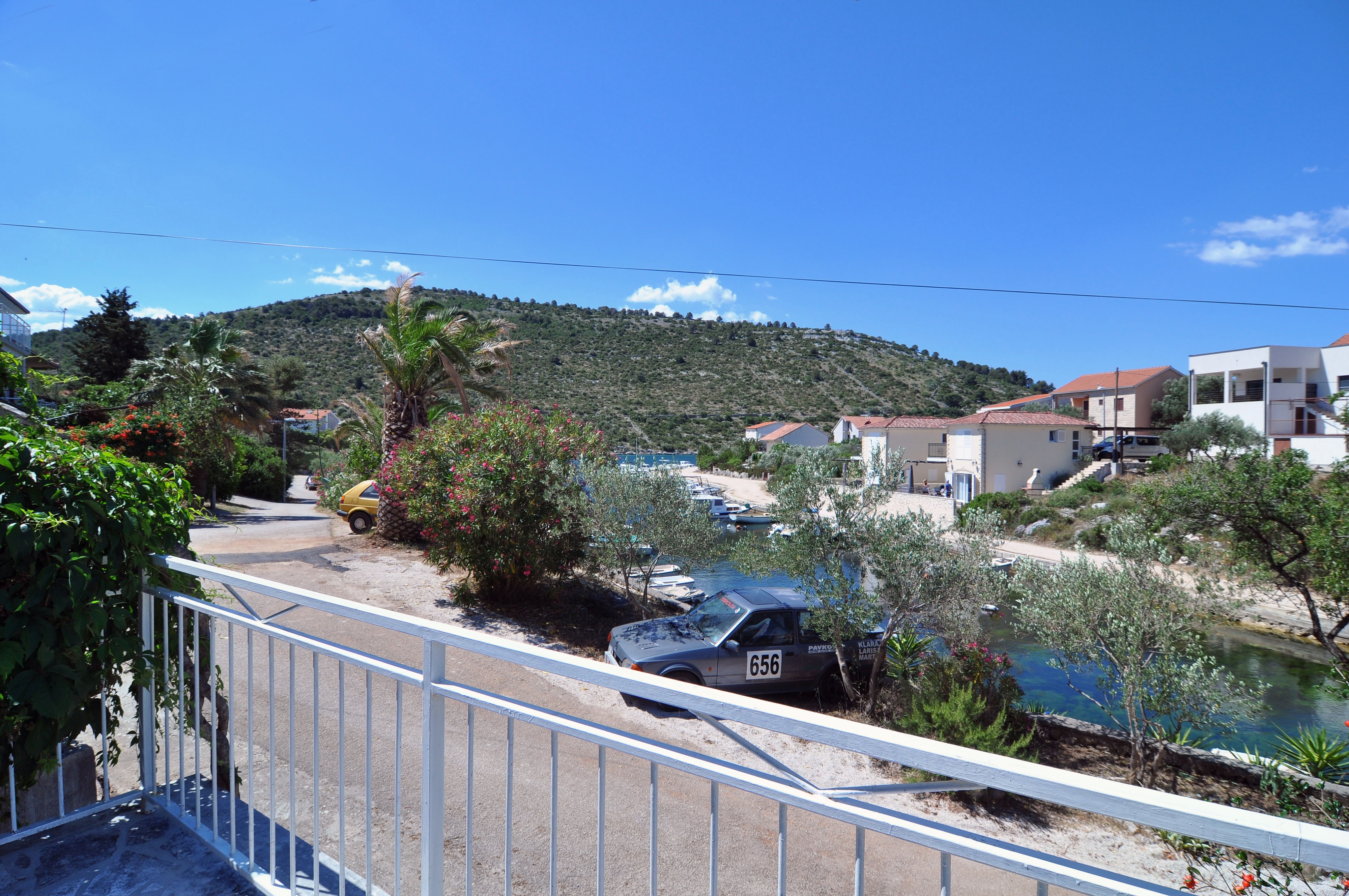 Two bedroom apartment with terrace and sea view Stupin Čeline, Rogoznica  A-a