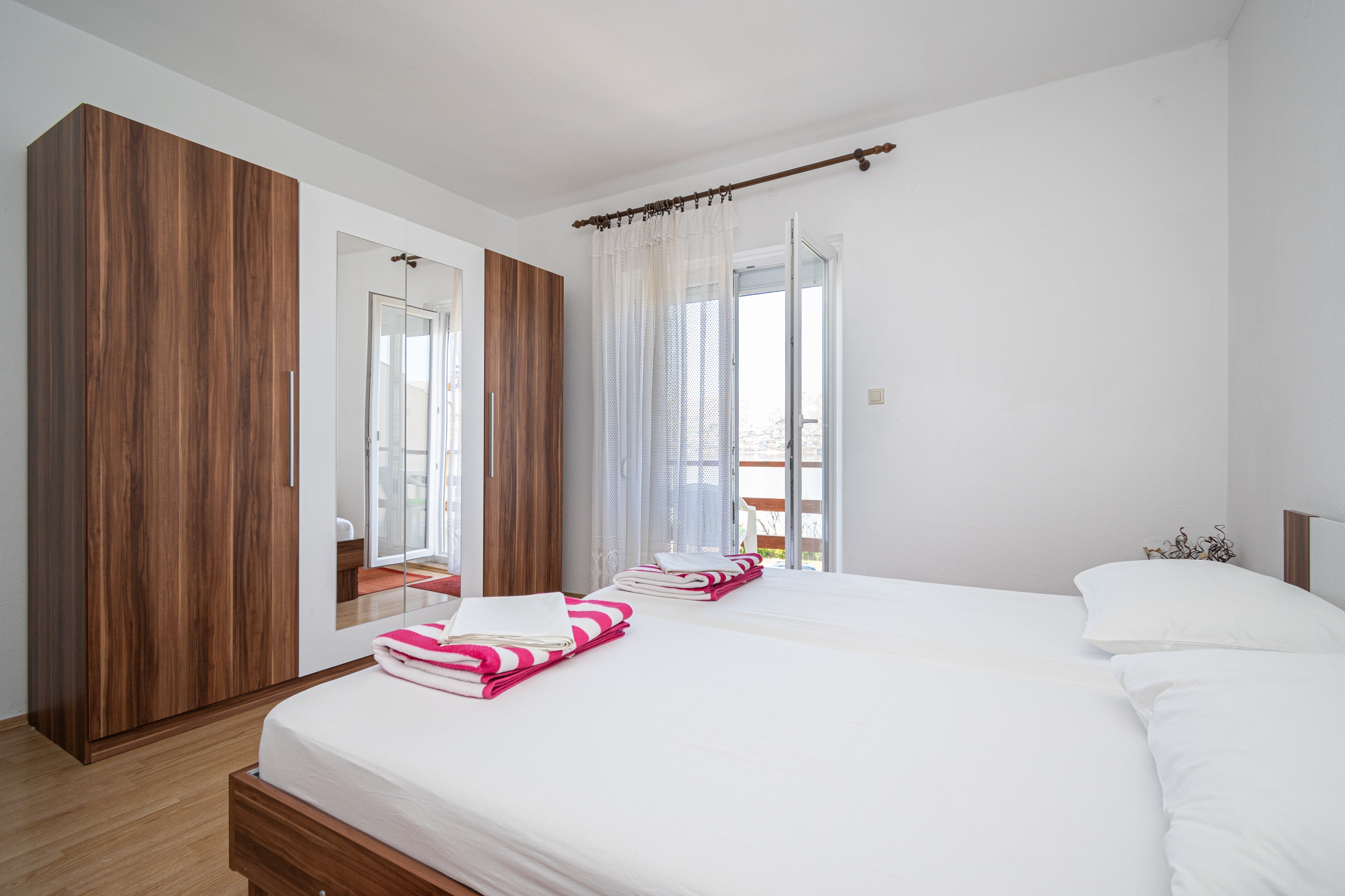 Two bedroom apartment near beach Pag  A-a