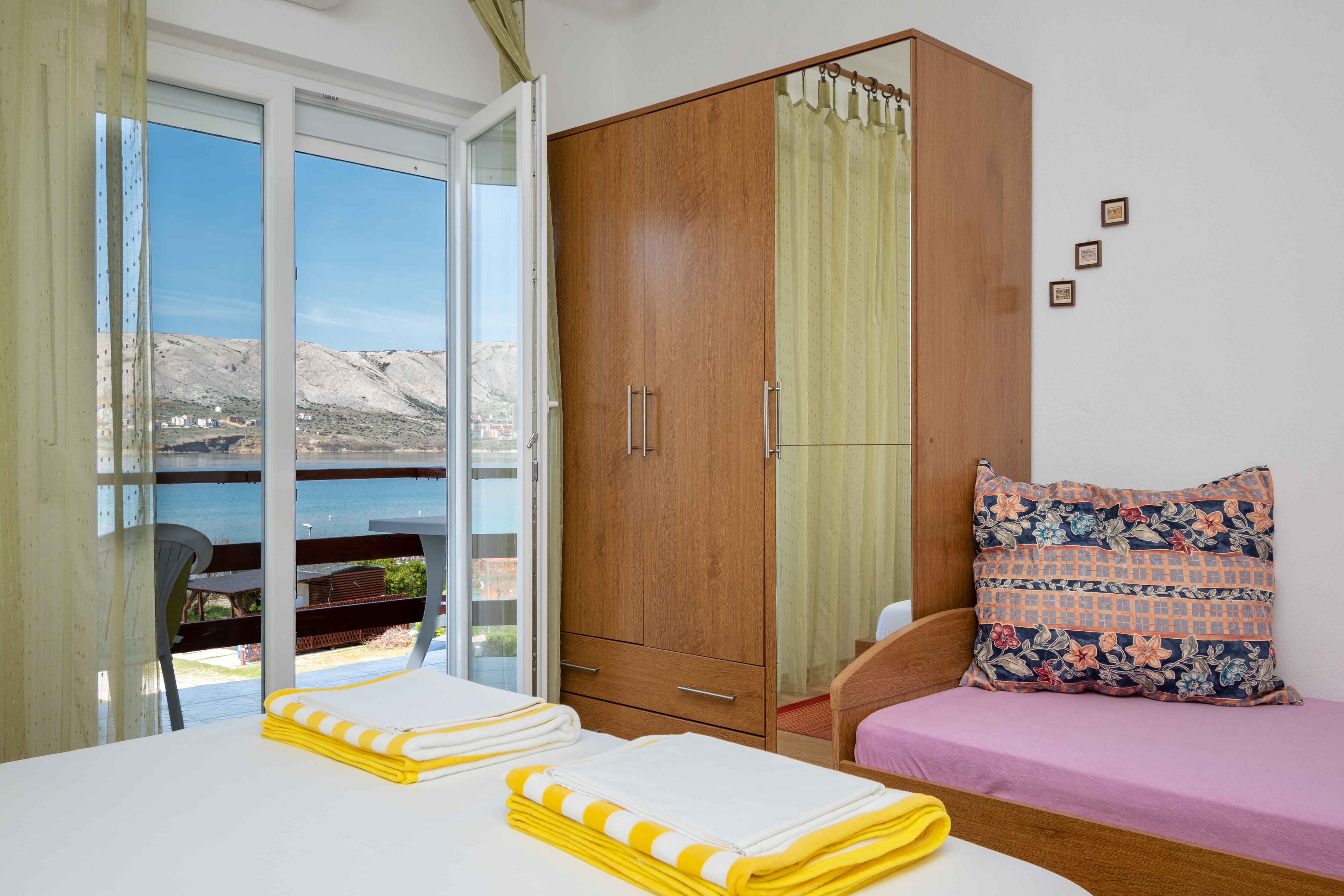 Studio flat near beach Pag  AS-a
