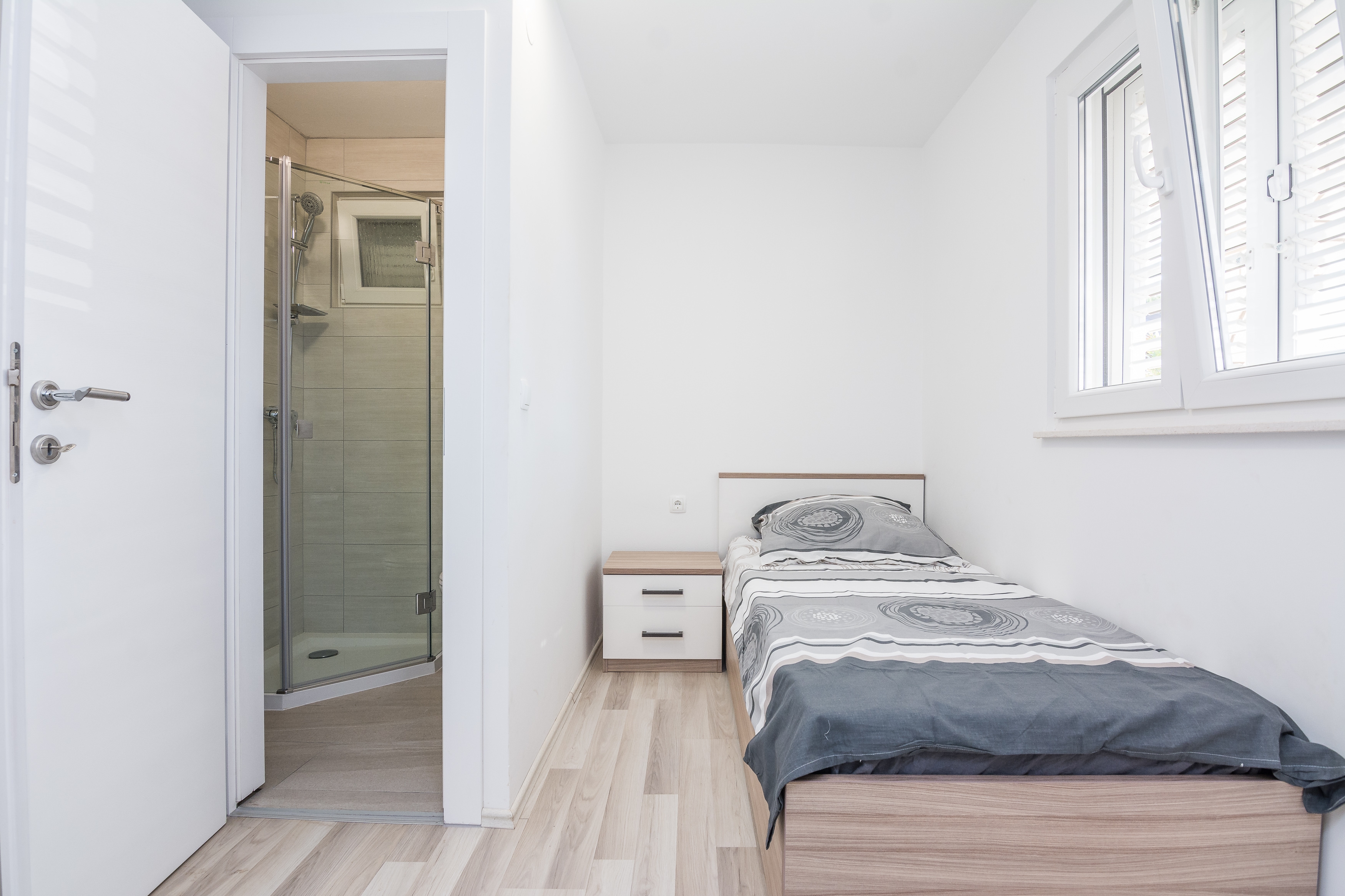 Four bedroom apartment with terrace Vir  A-a