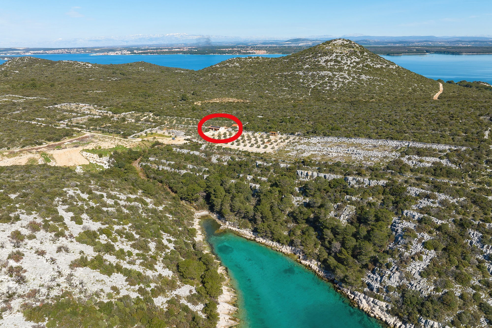 One bedroom house with terrace and sea view Cove Triluke, Pašman  K