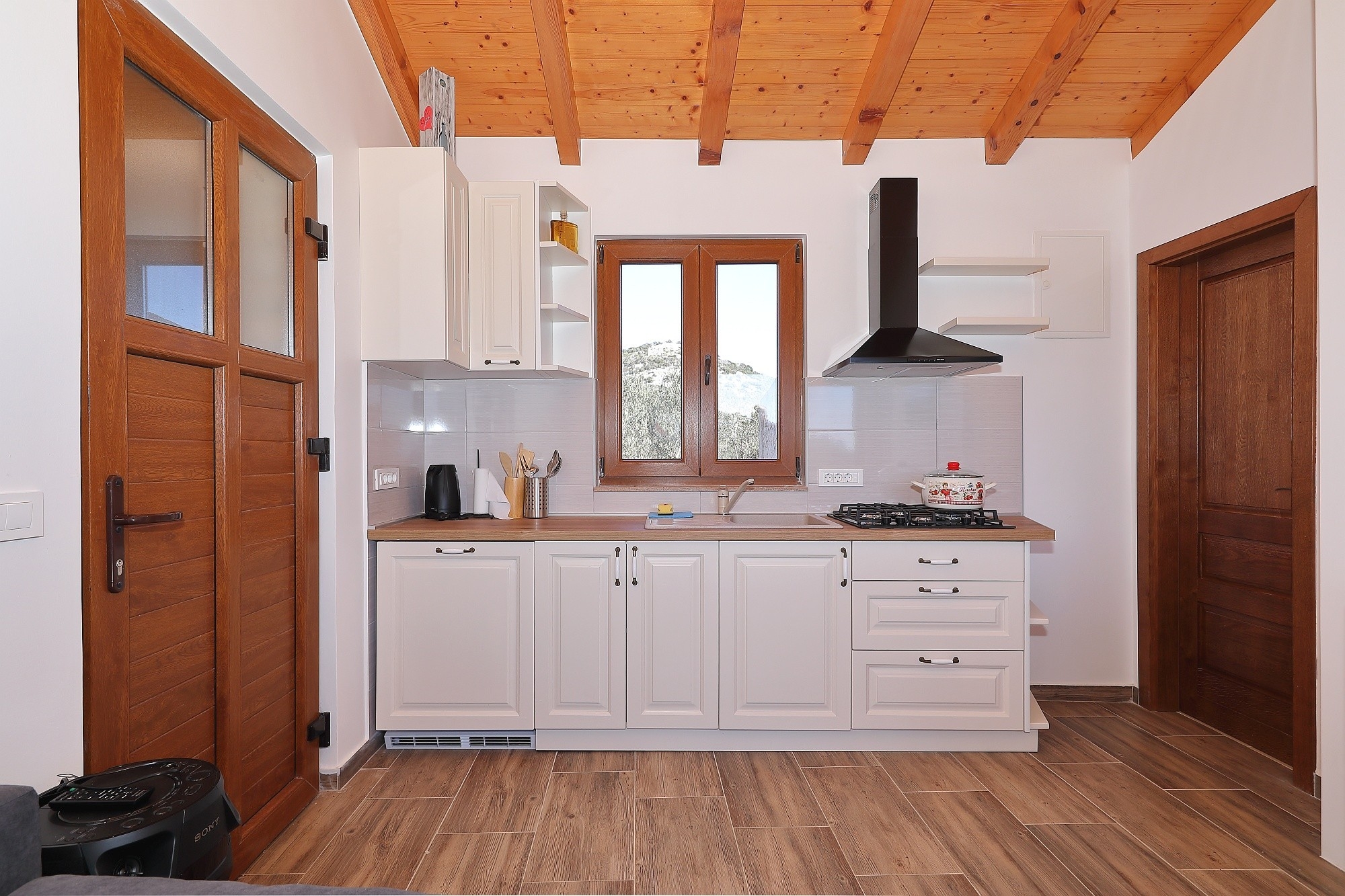 One bedroom house with terrace and sea view Cove Triluke, Pašman  K