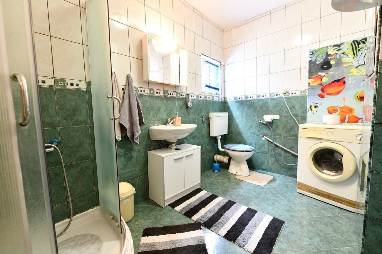 Two bedroom apartment with terrace Saborsko, Plitvice  A-a