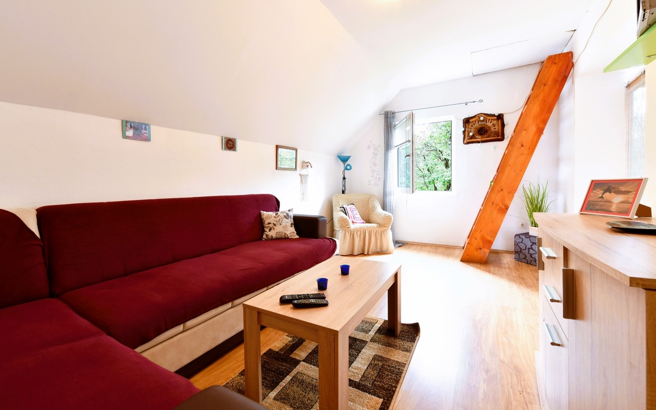 One bedroom apartment with balcony Saborsko, Plitvice (A-20975-b)