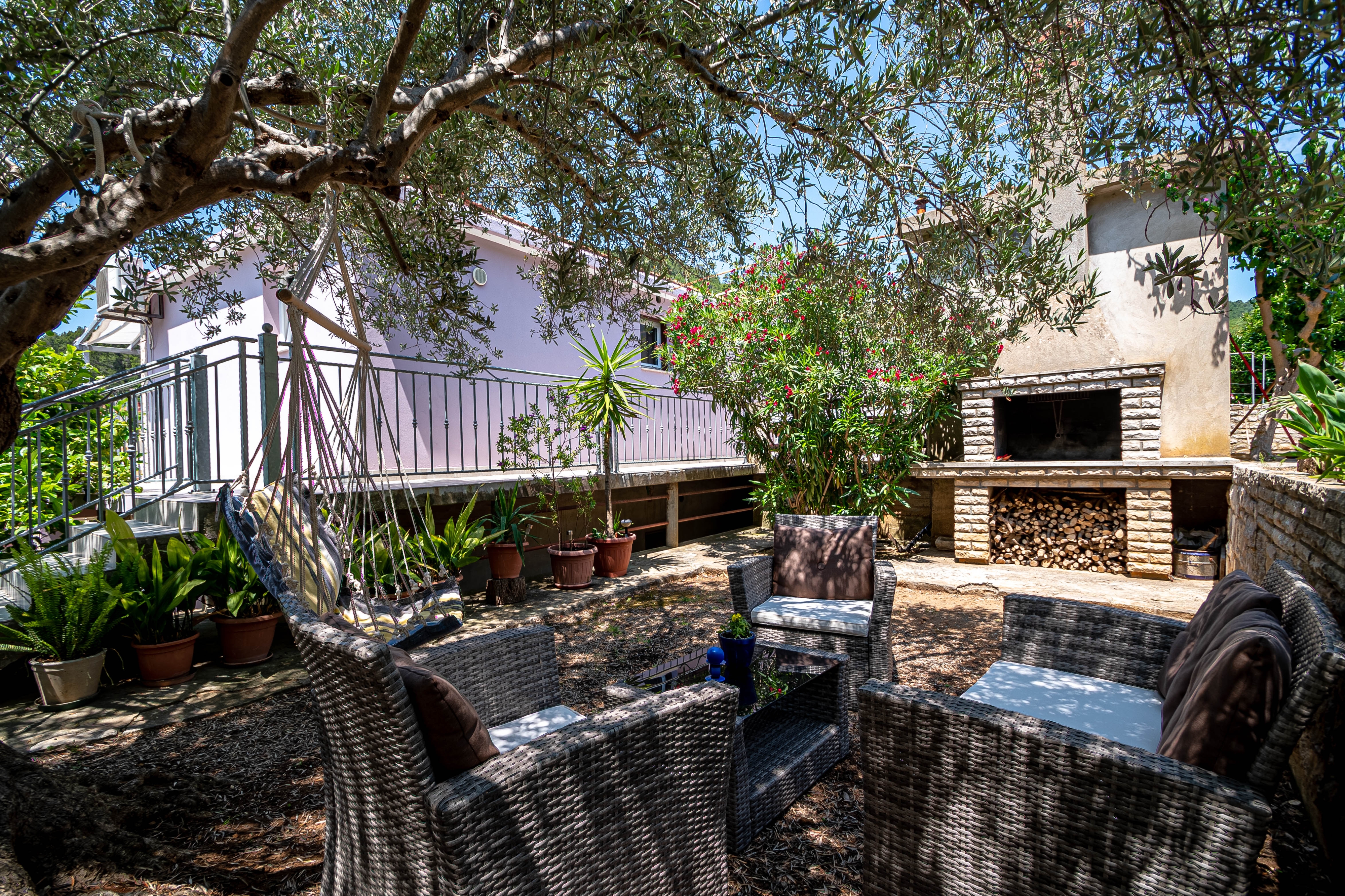 Two bedroom apartment with terrace and sea view Gršćica, Korčula  A-b