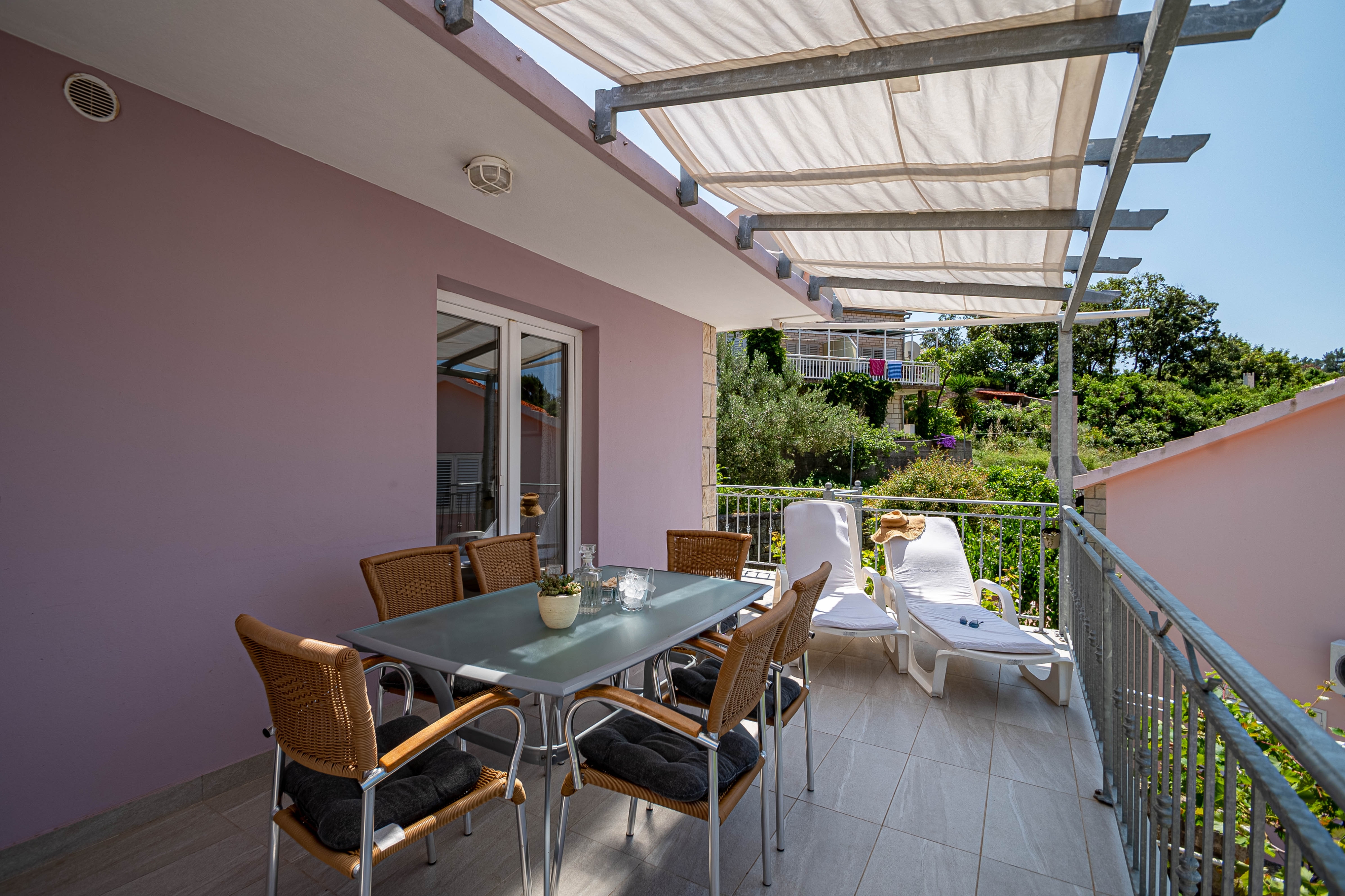 Two bedroom apartment with terrace and sea view Gršćica, Korčula  A-b
