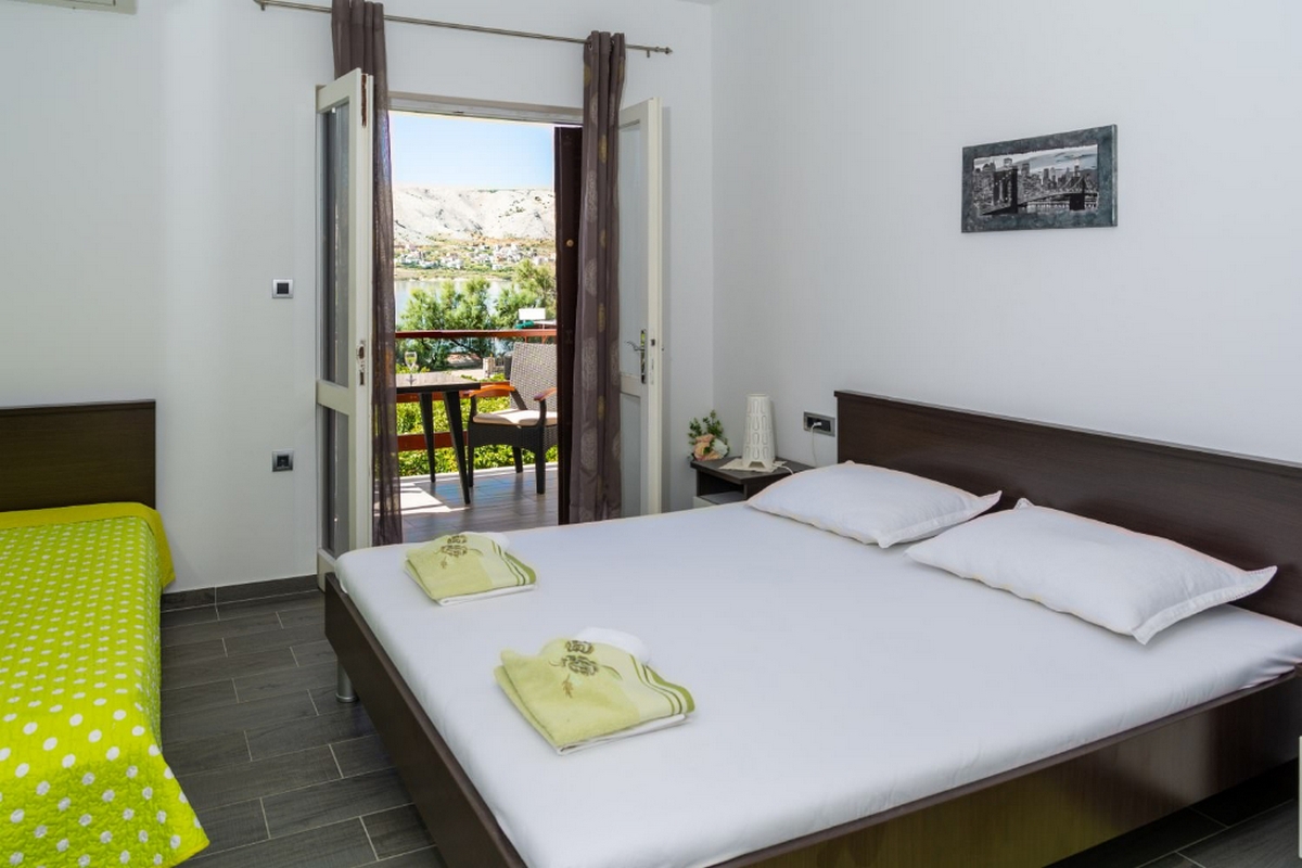 Studio flat near beach Pag (AS-20986-a) Studio flat near beach Pag (AS-20986-a)