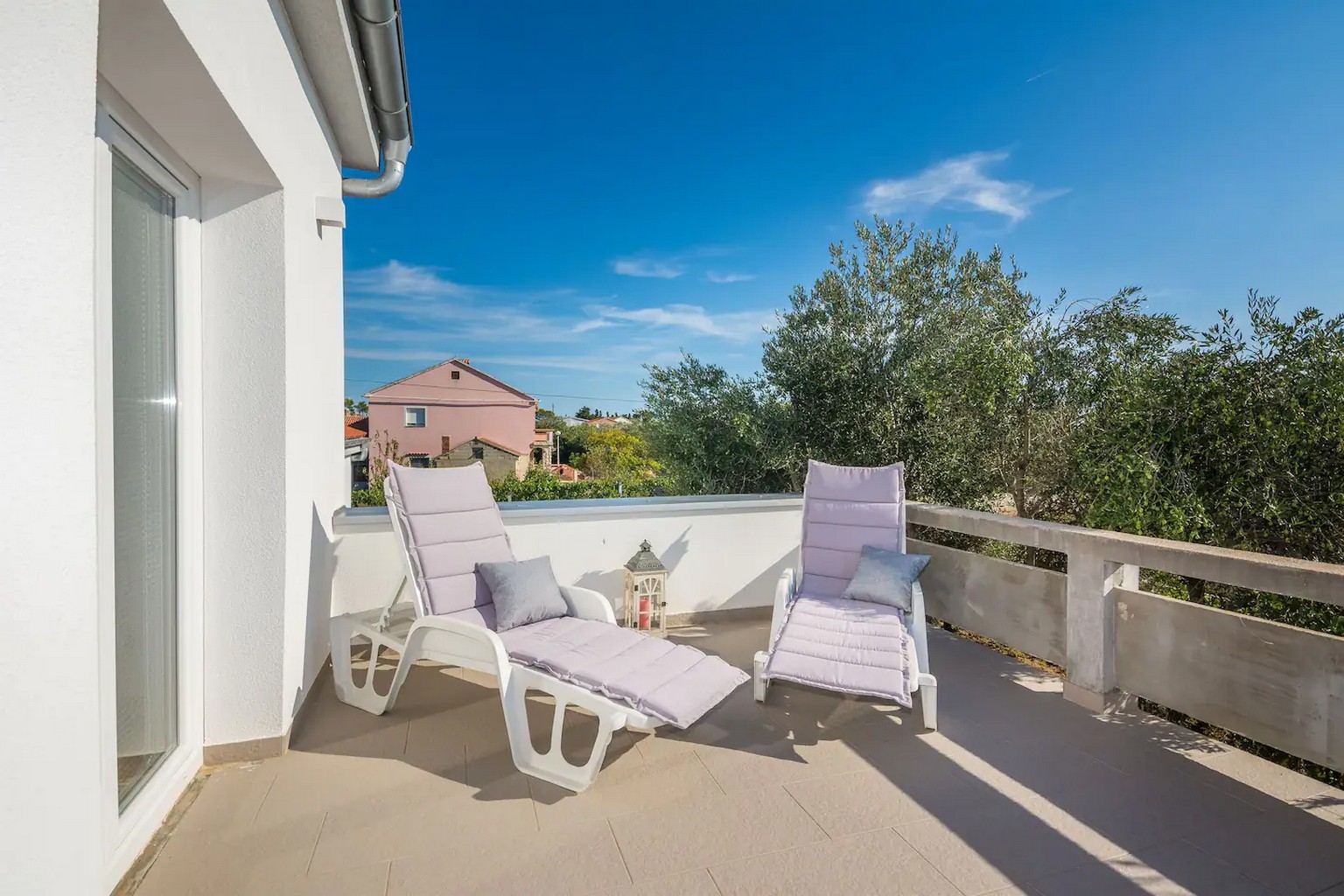 Three bedroom apartment with terrace Vir  A-a