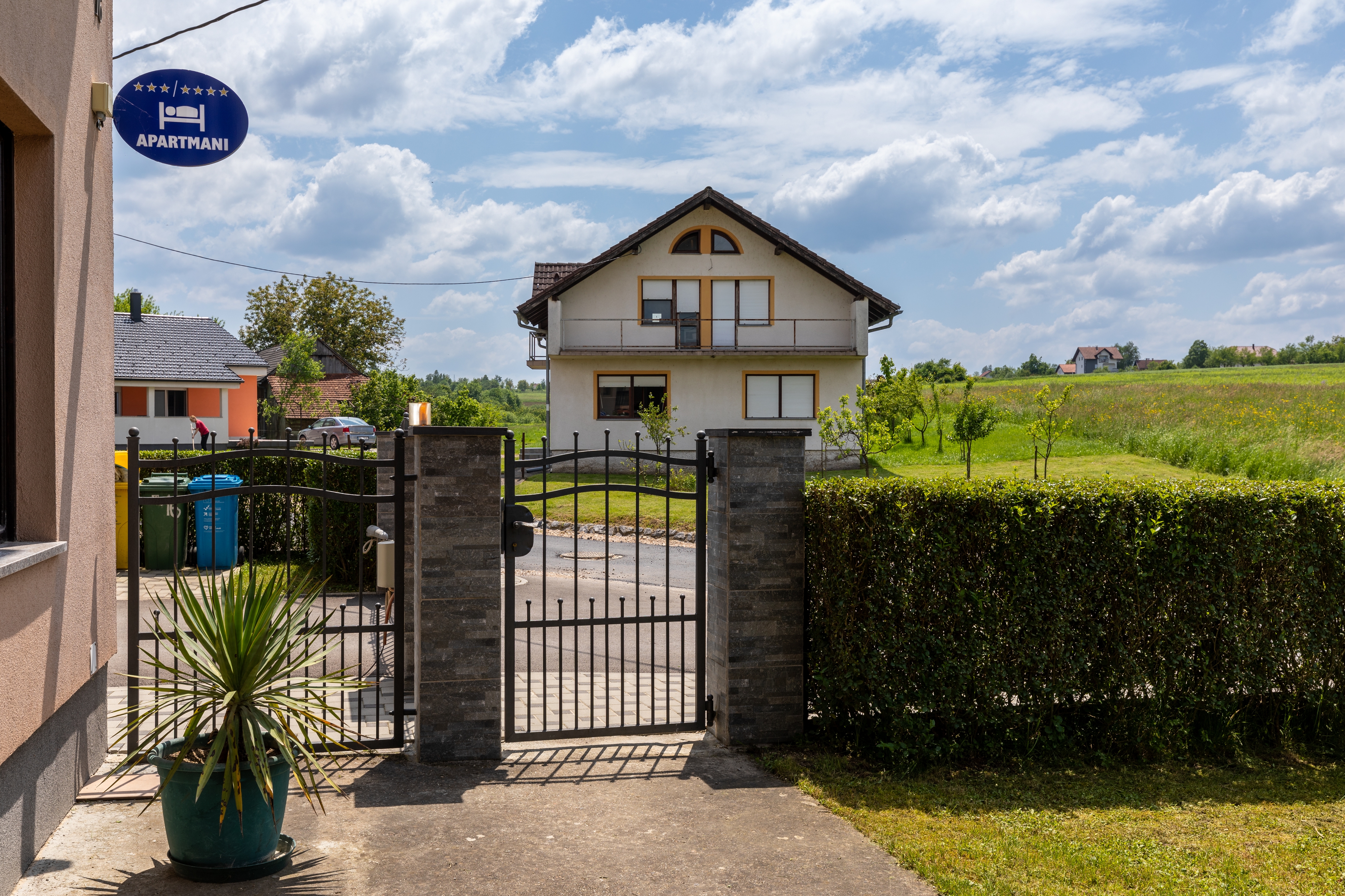 Two bedroom apartment with terrace Karlovac  A-b