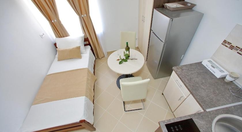One bedroom apartment near beach Zadar - Diklo, Zadar (A-21005-a)