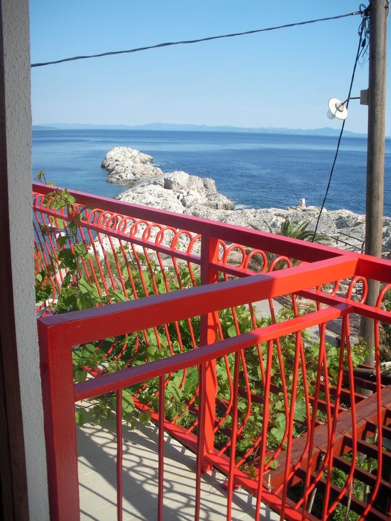 Two bedroom apartment with terrace and sea view Cove Zaraće (Dubovica), Hvar  A-a