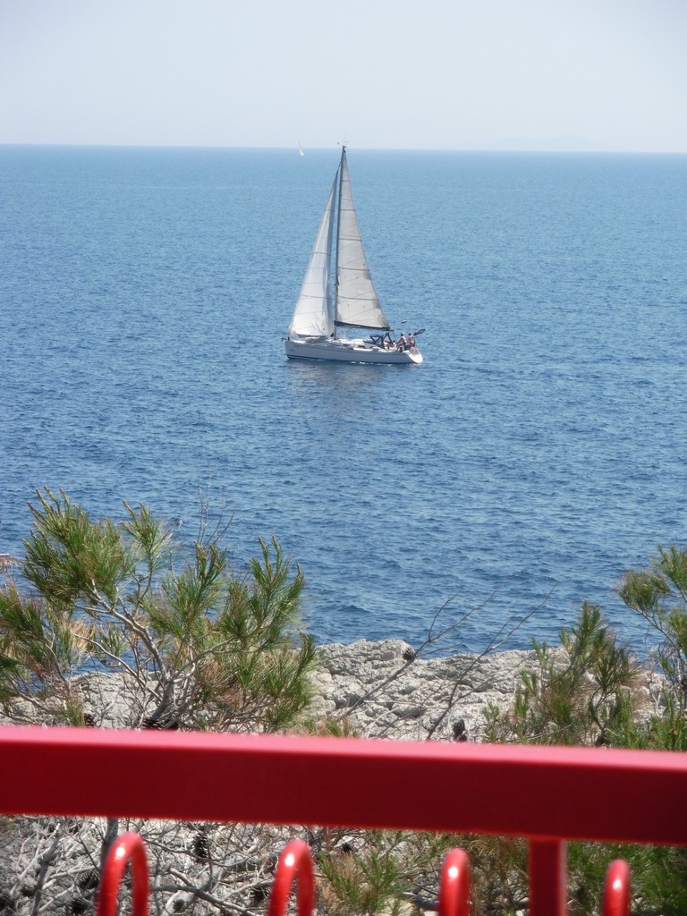 Two bedroom apartment with terrace and sea view Cove Zaraće (Dubovica), Hvar  A-a