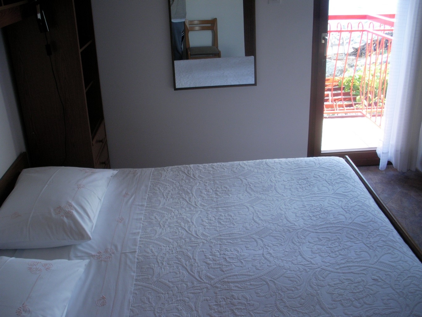 Two bedroom apartment with terrace and sea view Cove Zaraće (Dubovica), Hvar  A-a