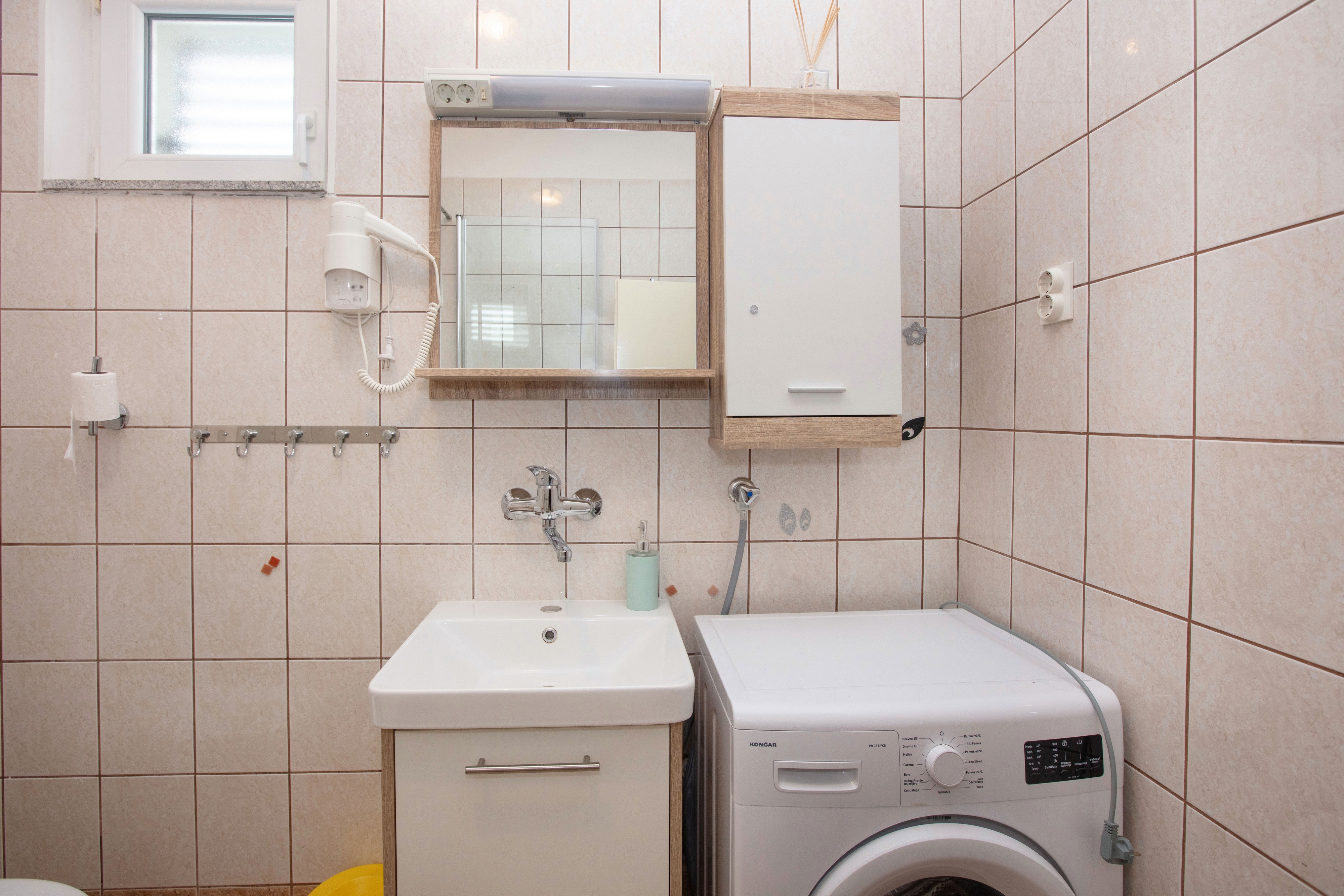 Two bedroom apartment with terrace Pirovac, Šibenik  A-a
