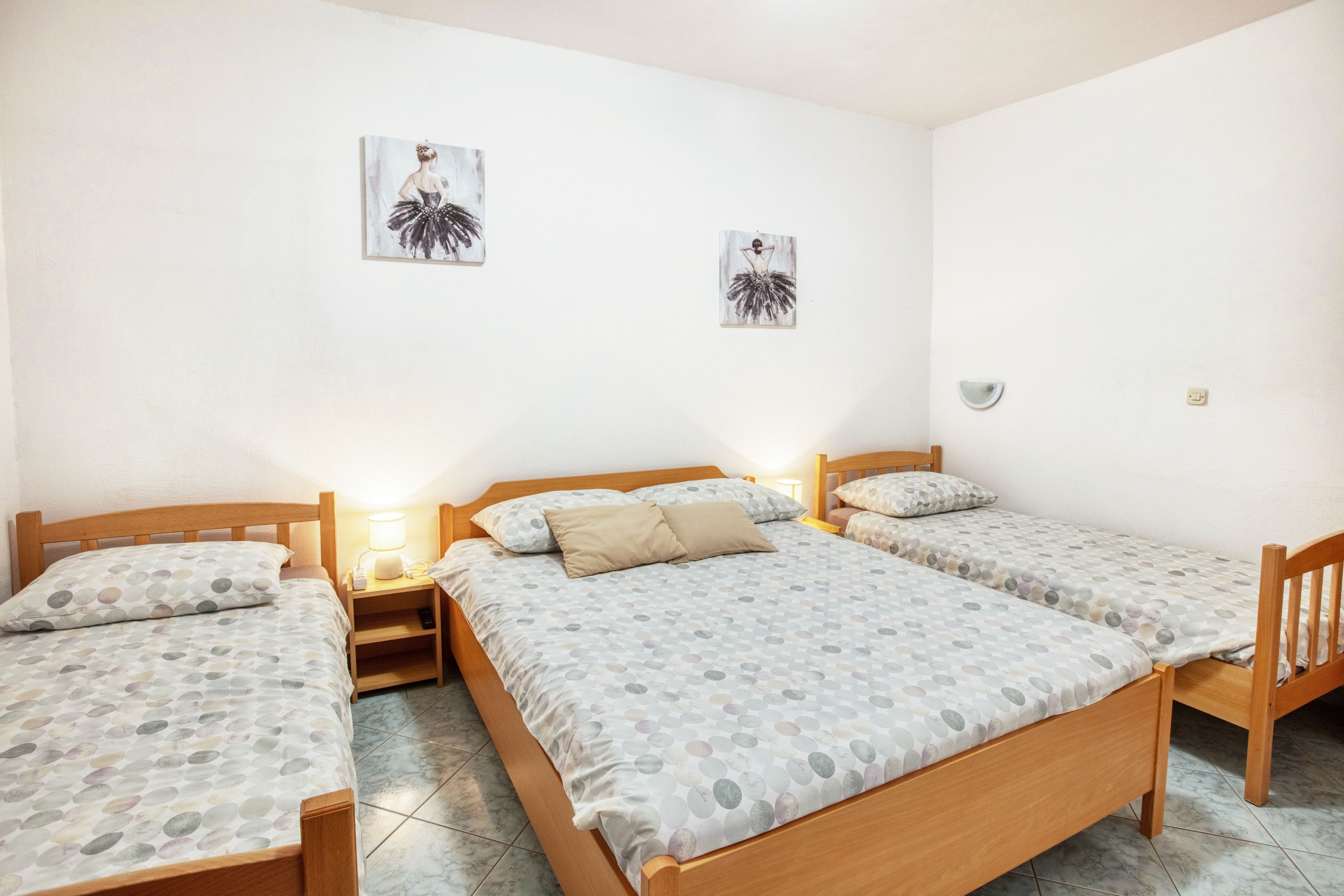 Two bedroom apartment with terrace Pirovac, Šibenik  A-a