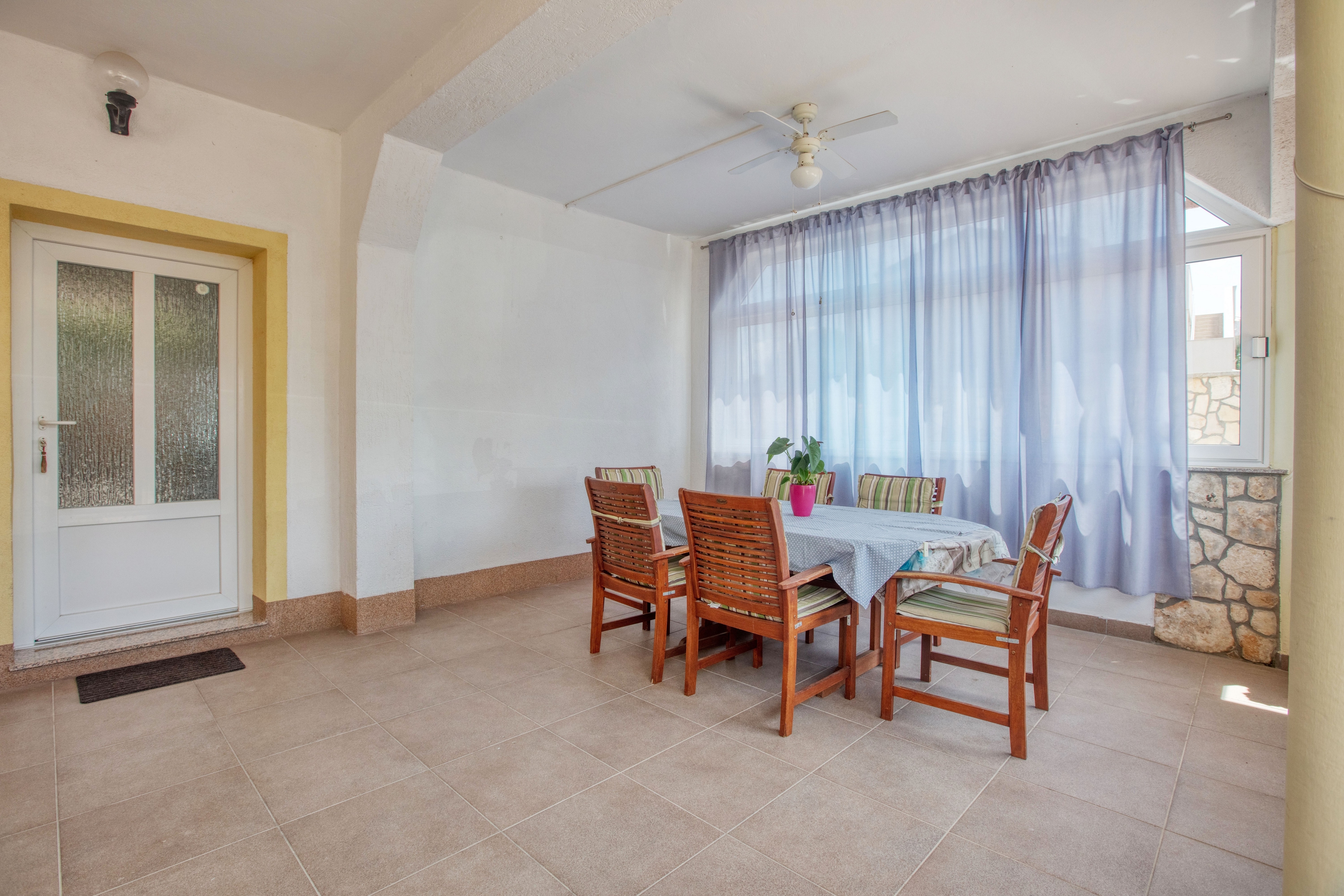 Two bedroom apartment with terrace Pirovac, Šibenik  A-a