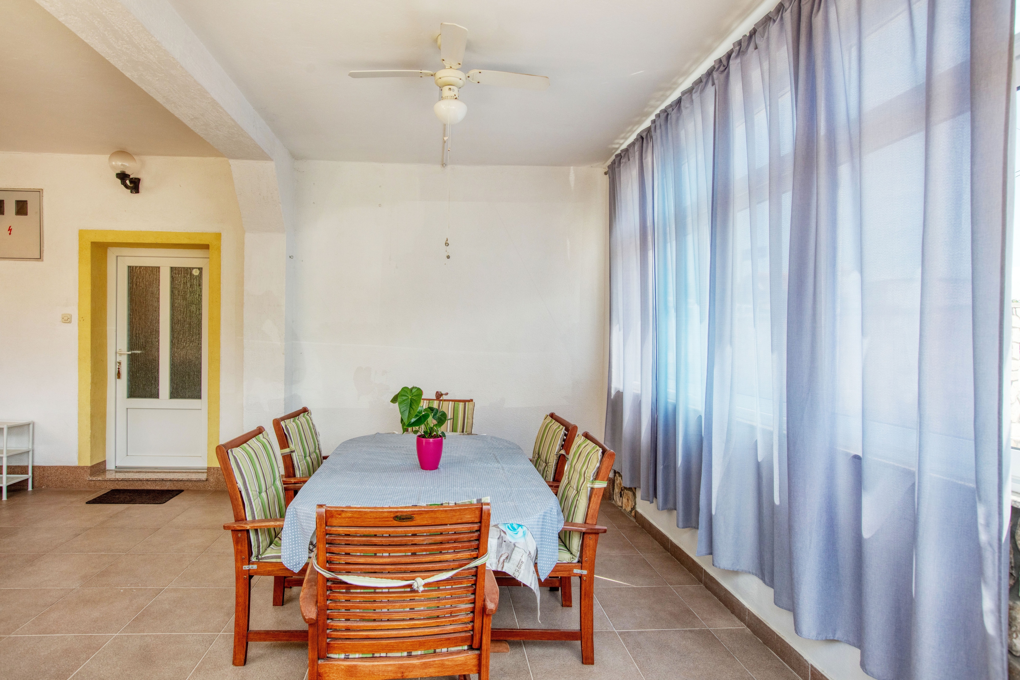 Two bedroom apartment with terrace Pirovac, Šibenik  A-a
