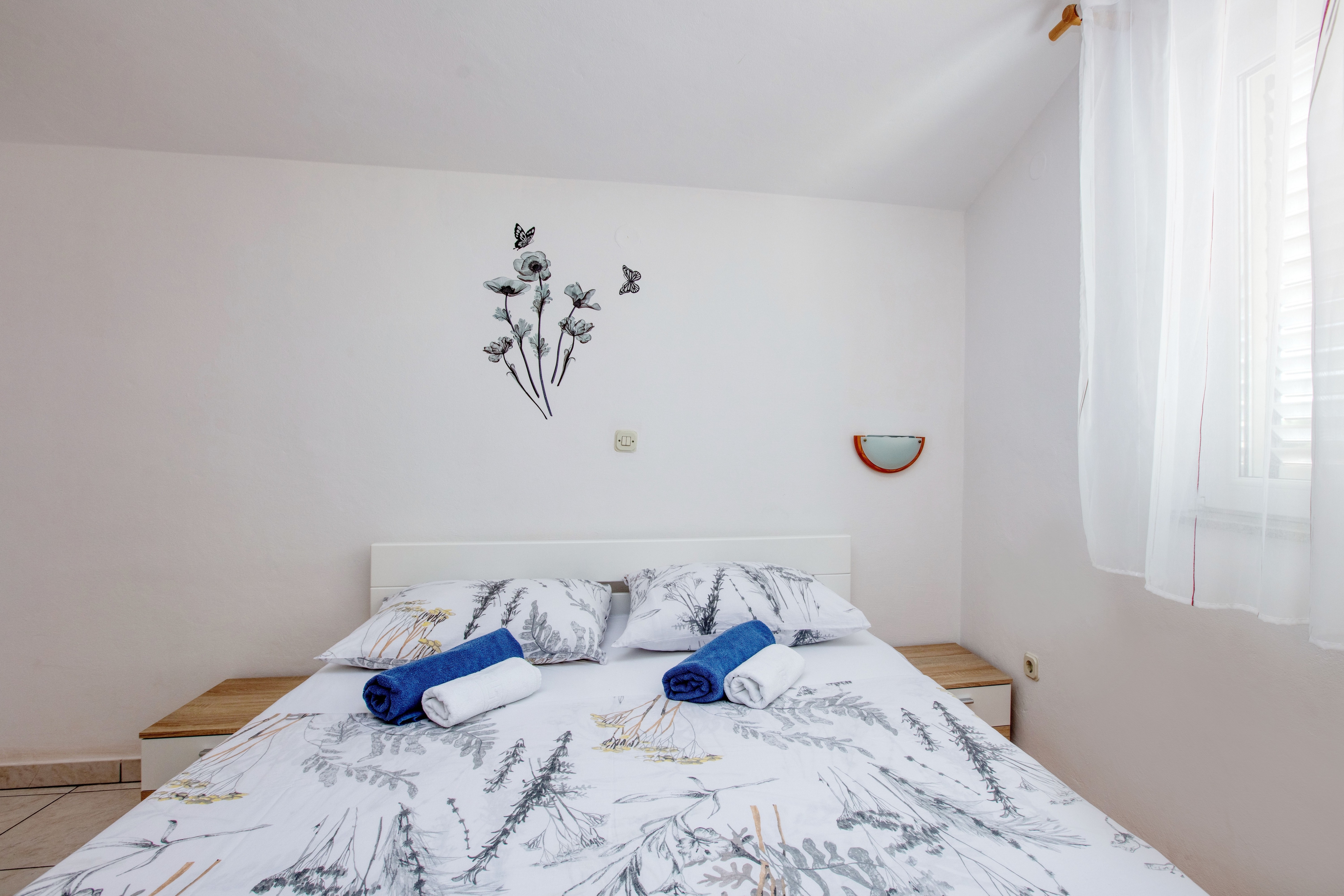 Studio flat with terrace Pirovac, Šibenik  AS-a