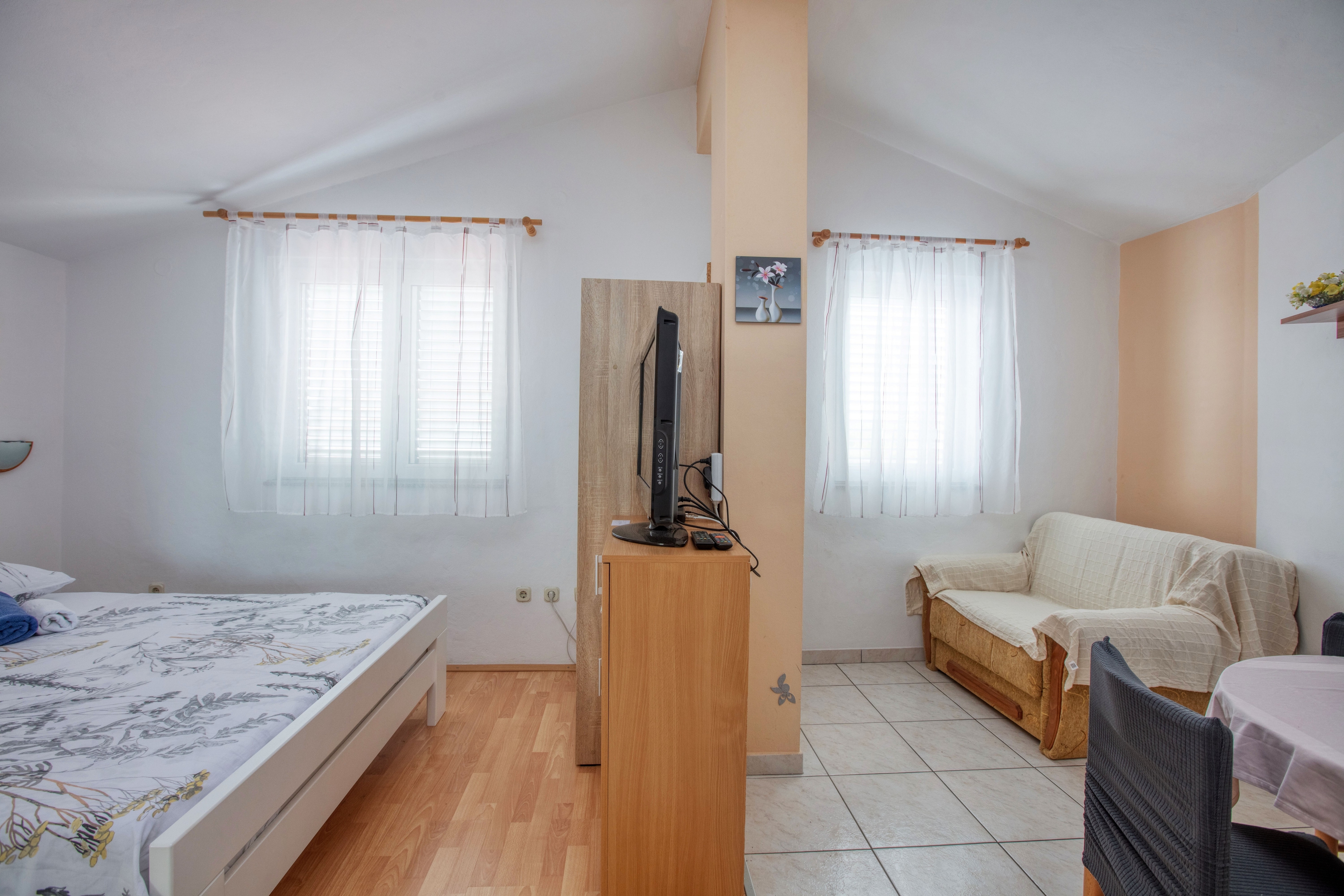 Studio flat with terrace Pirovac, Šibenik  AS-a