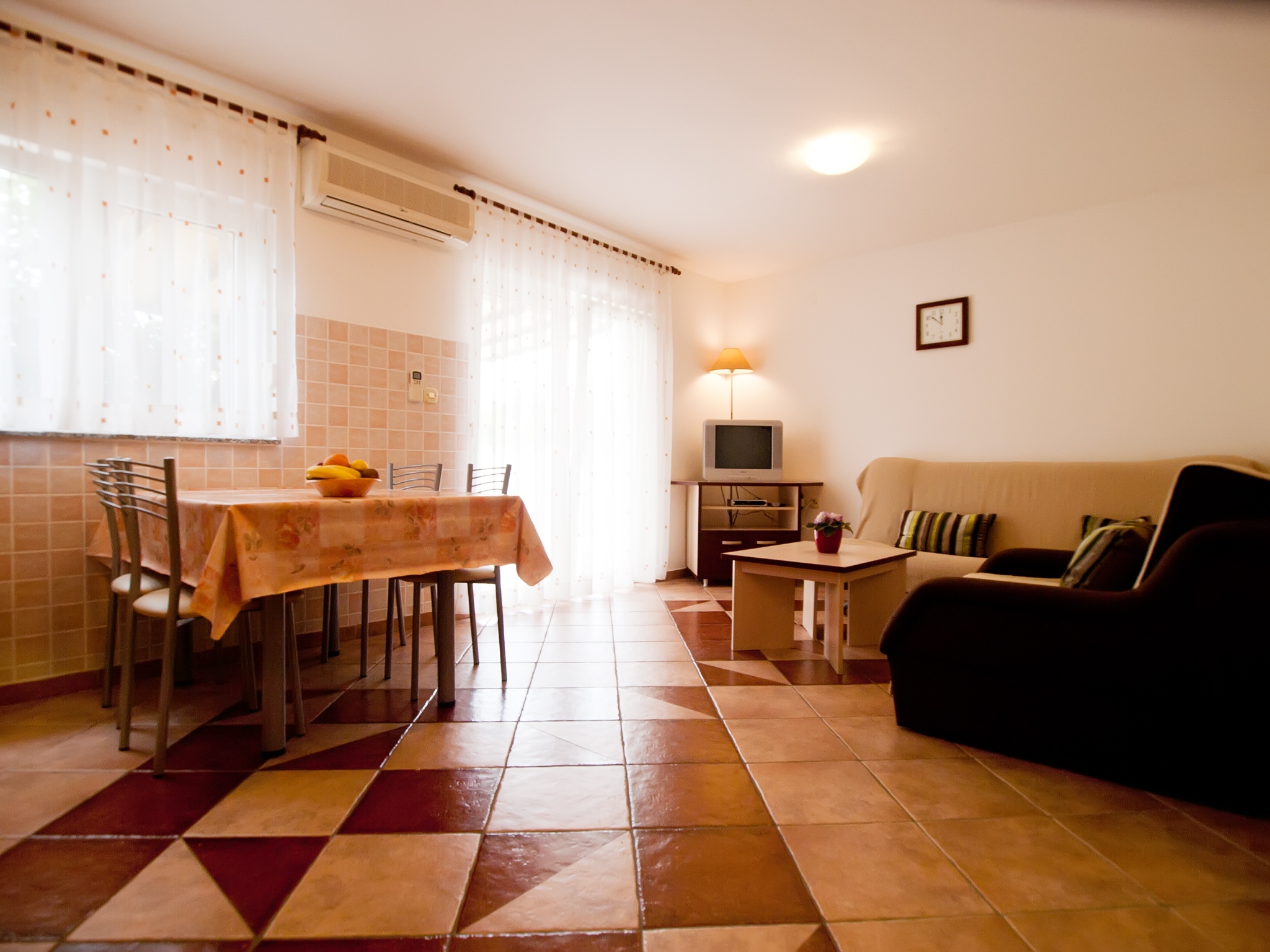 Top Pula Vinkuran Top Pula Vinkuran