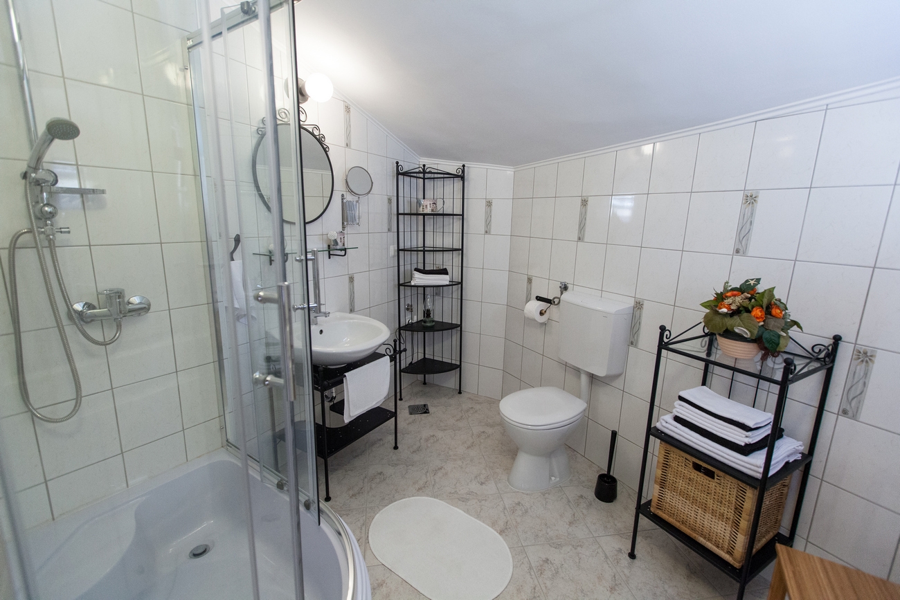Two bedroom house with air-conditioning Grižane, Crikvenica  K