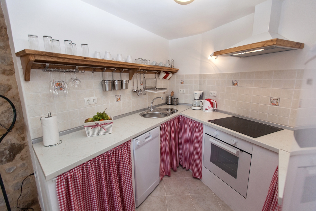 Two bedroom house with air-conditioning Grižane, Crikvenica  K