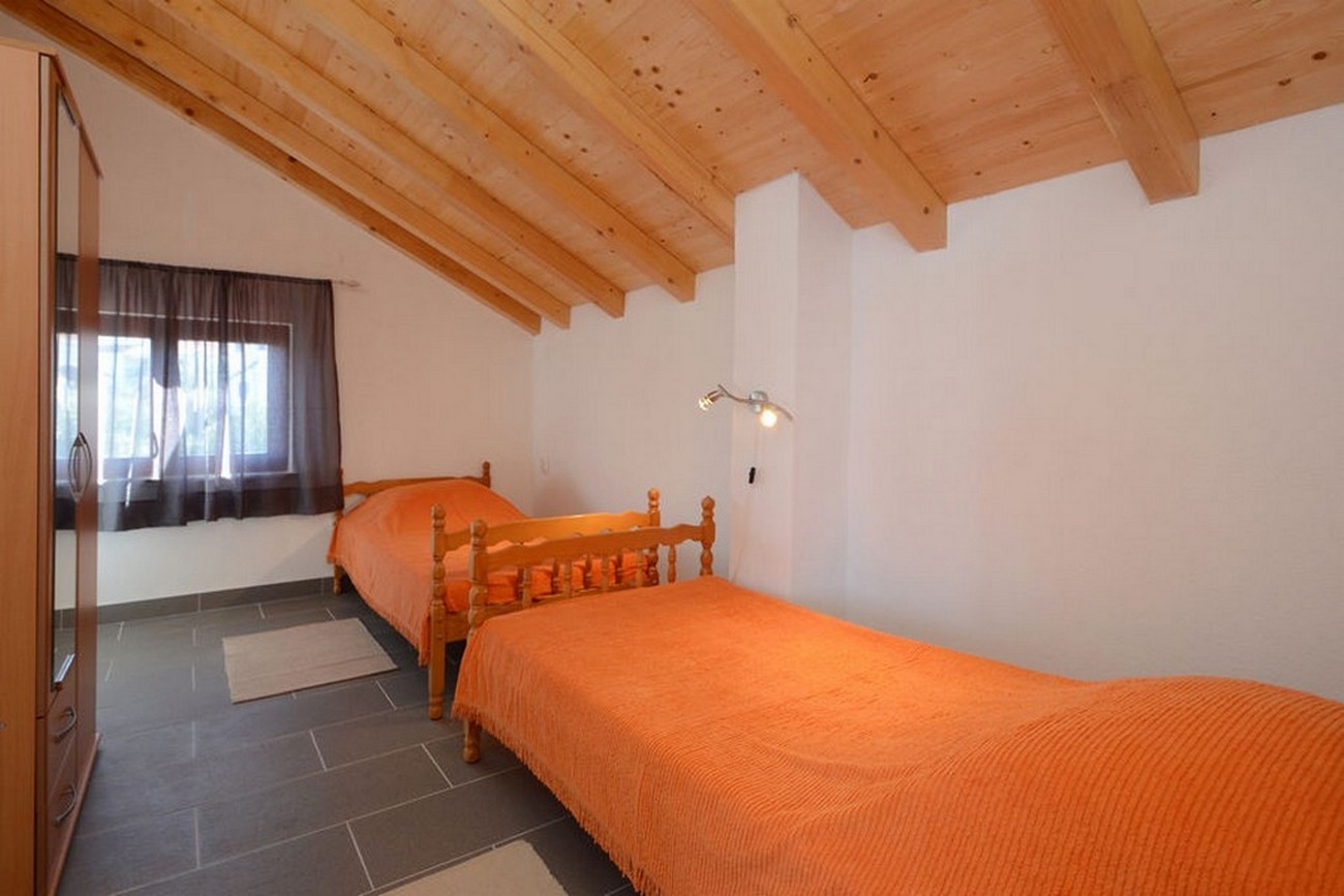 Four bedroom house with terrace and sea view Prigradica, Korčula  K
