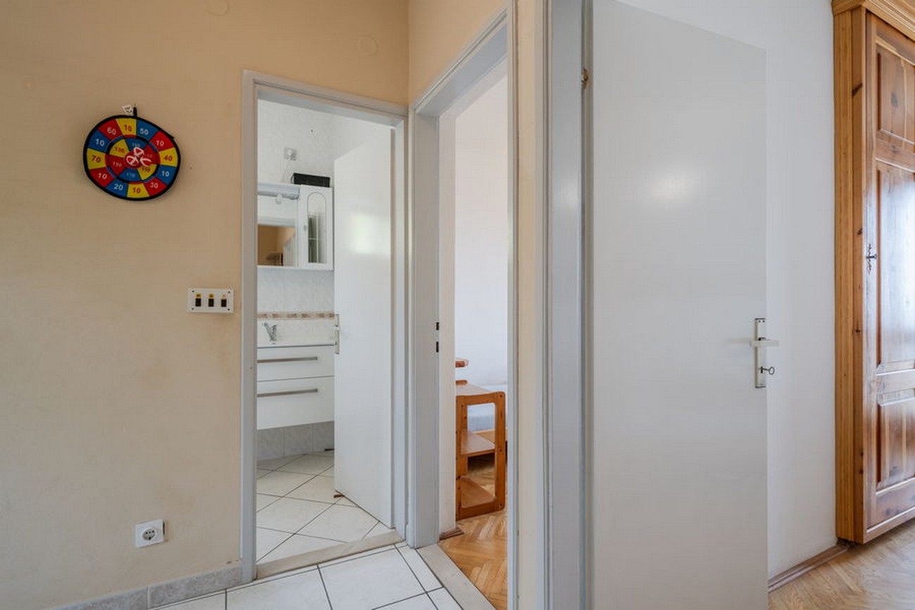 Four bedroom house with terrace and sea view Prigradica, Korčula  K